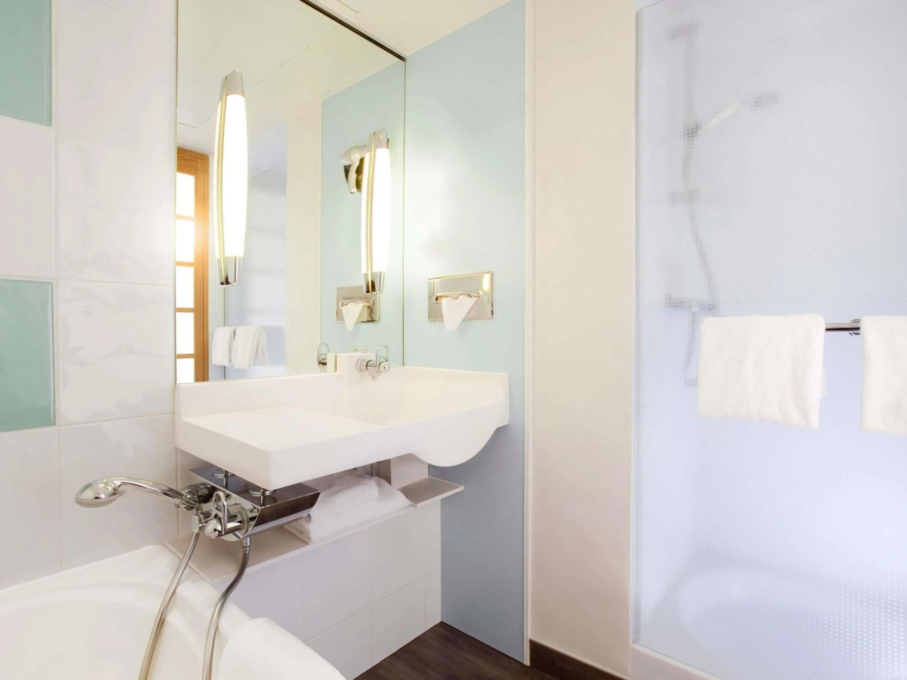 Bedroom in Novotel Paris Centre Tour Eiffel