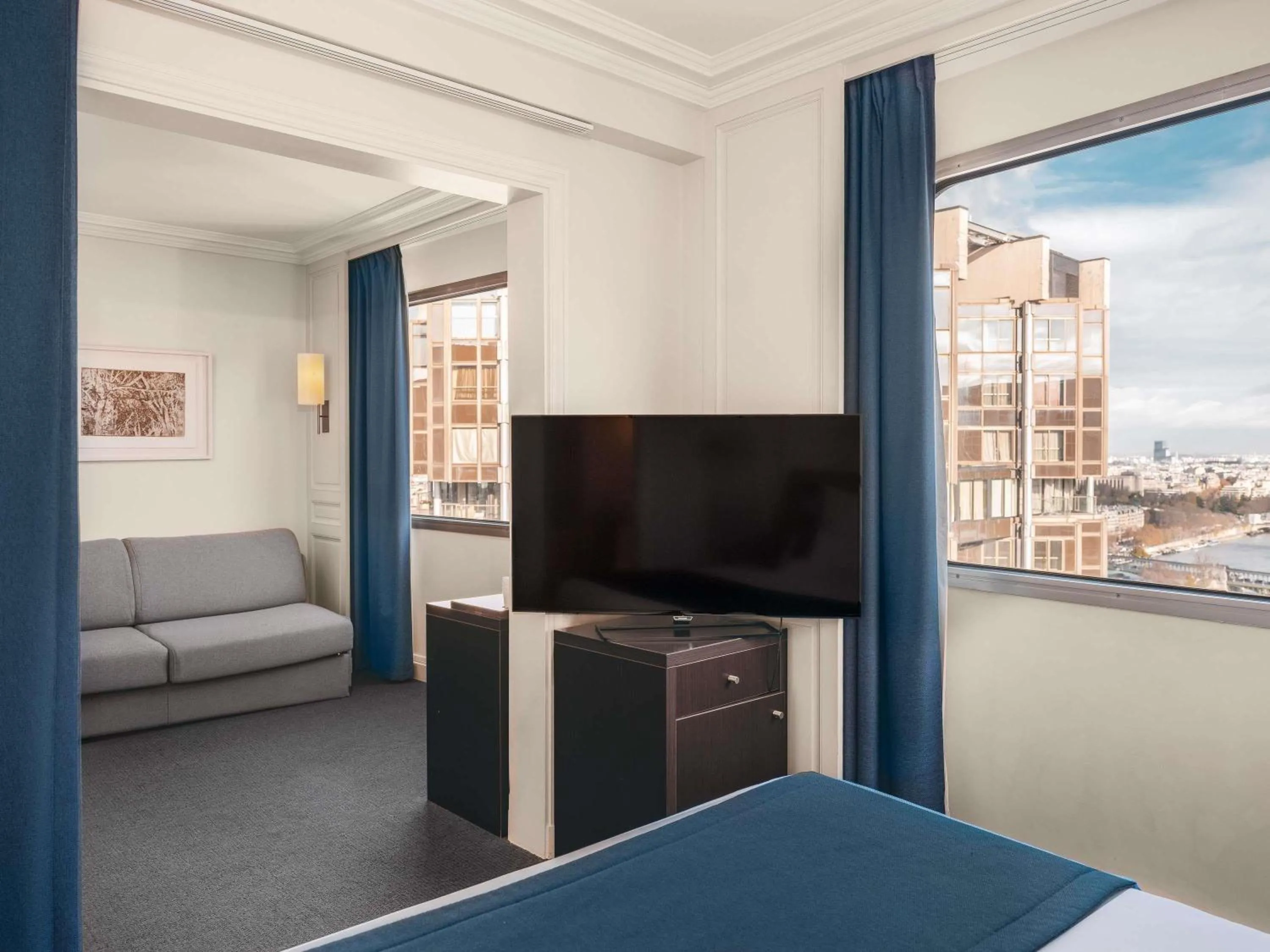 Bedroom in Novotel Paris Centre Tour Eiffel