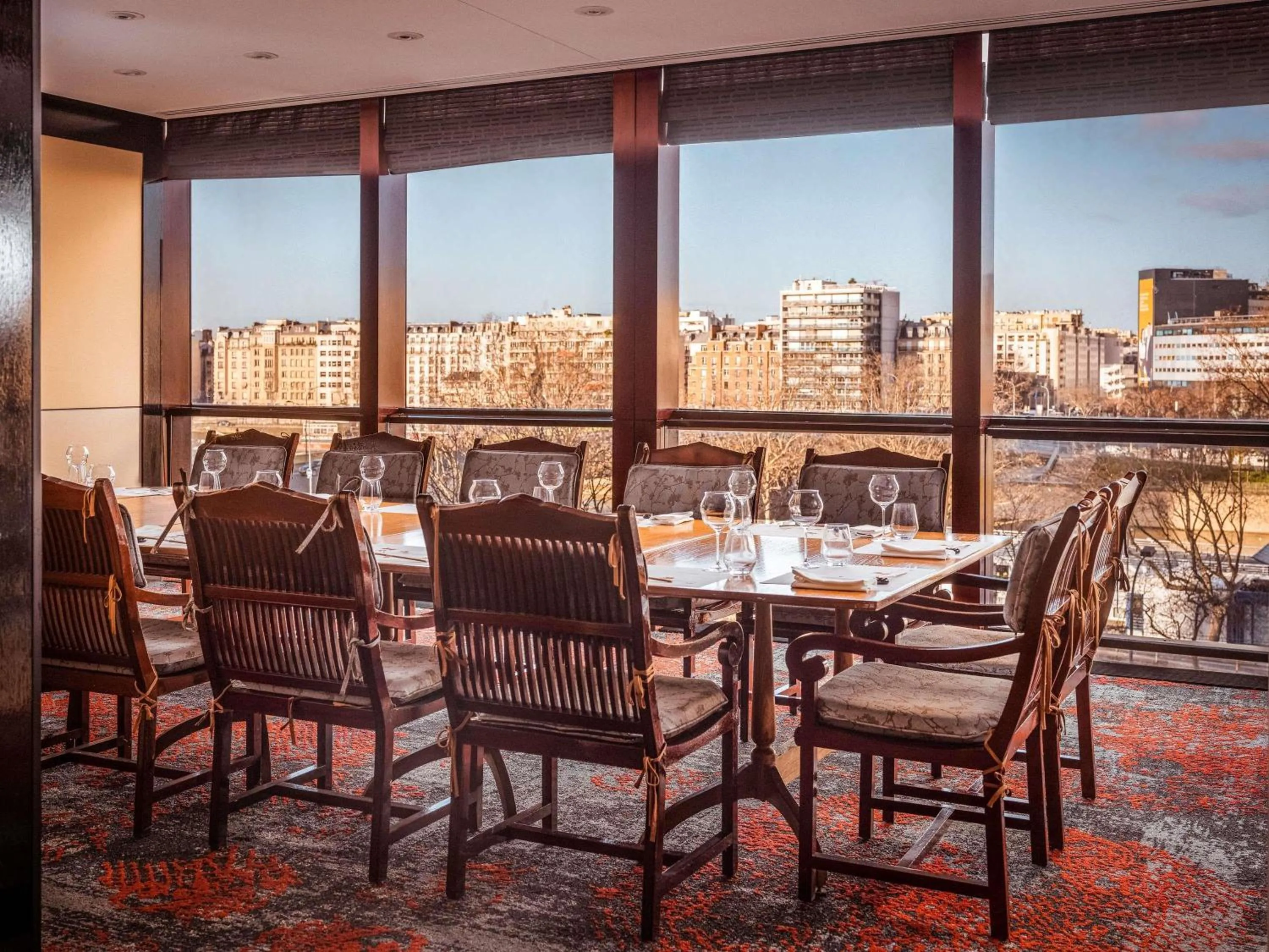 Restaurant/places to eat in Novotel Paris Centre Tour Eiffel