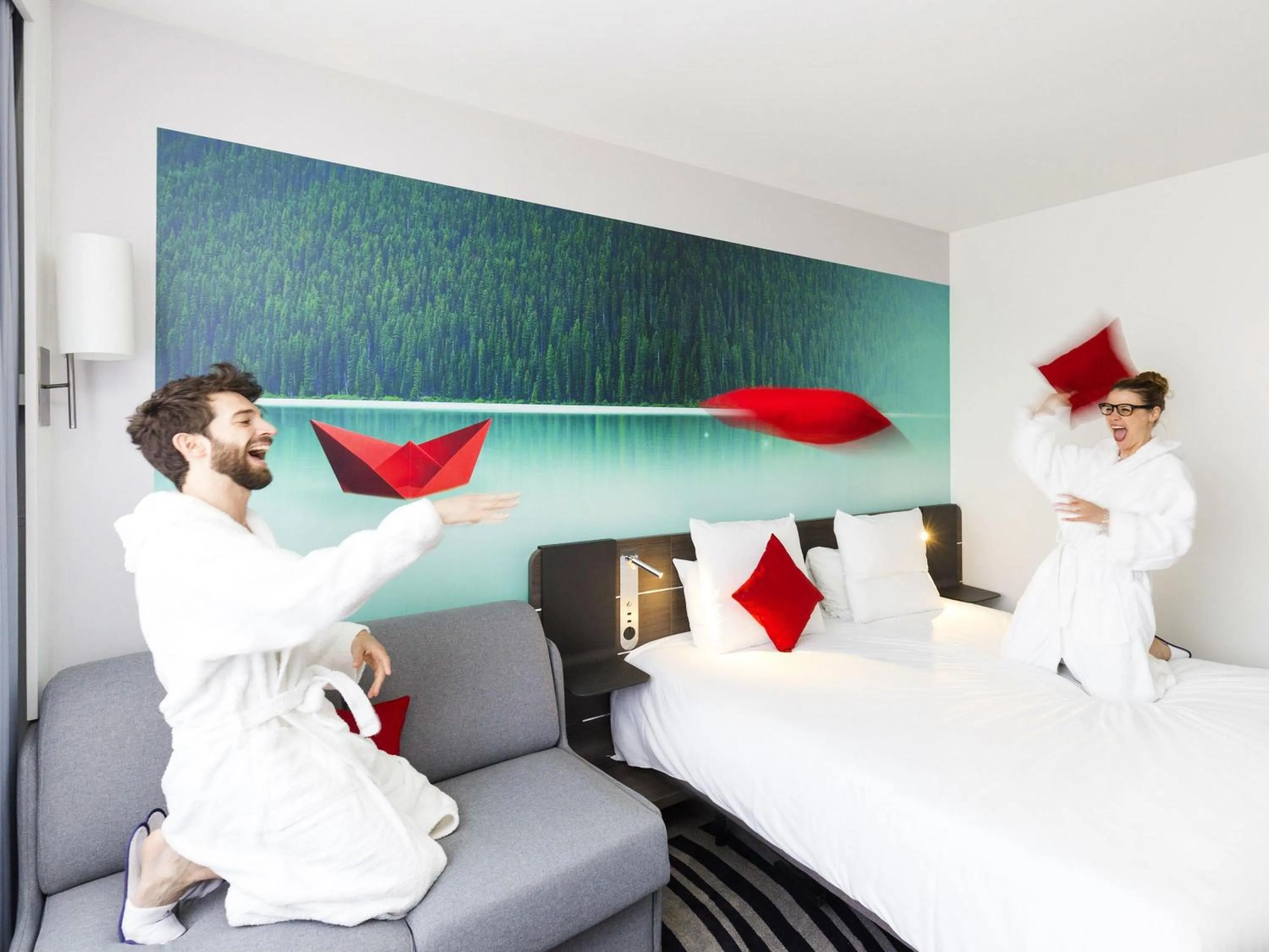 Bedroom, Bed in Novotel Paris Centre Tour Eiffel