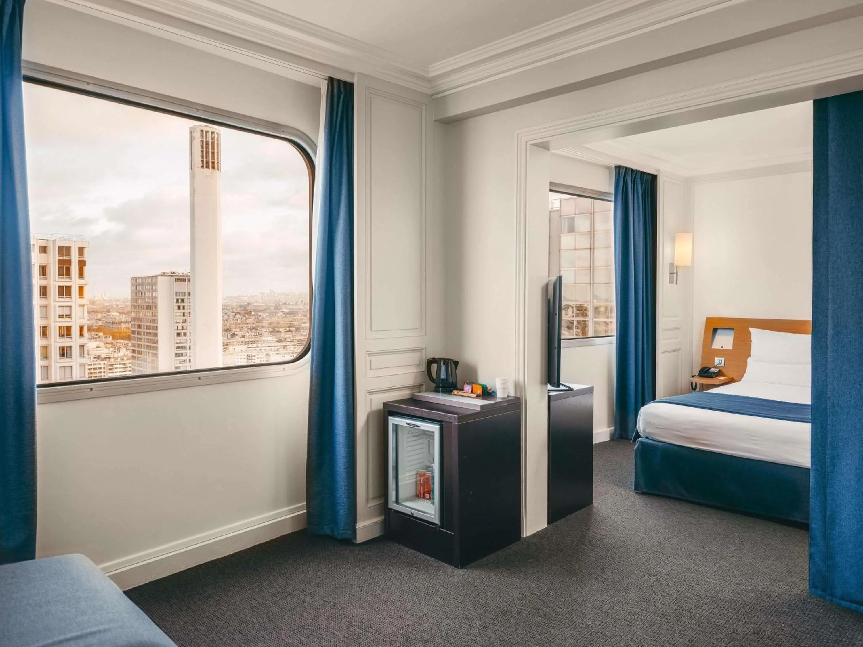 Bedroom, Bed in Novotel Paris Centre Tour Eiffel