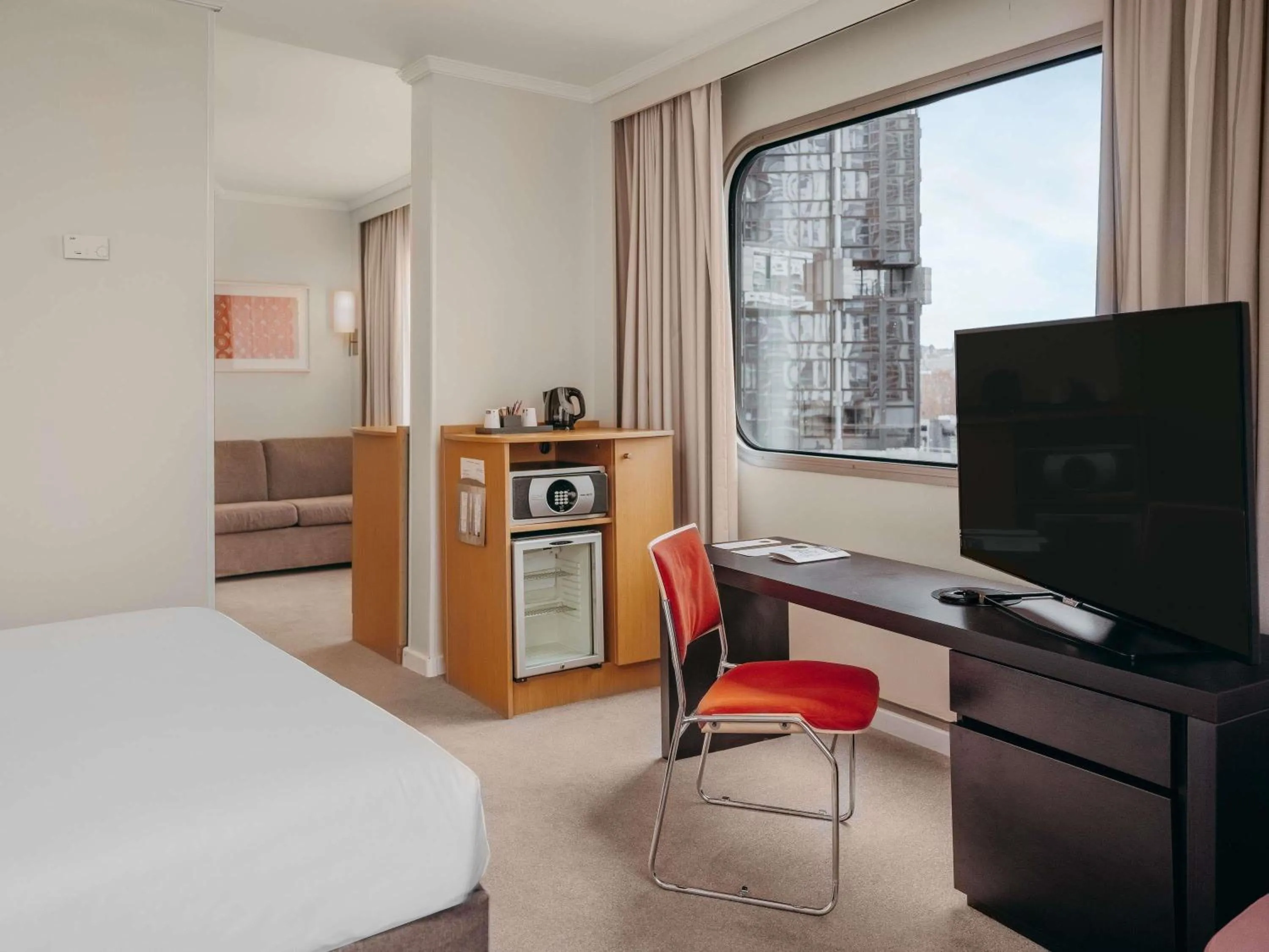 Bedroom, Bed in Novotel Paris Centre Tour Eiffel