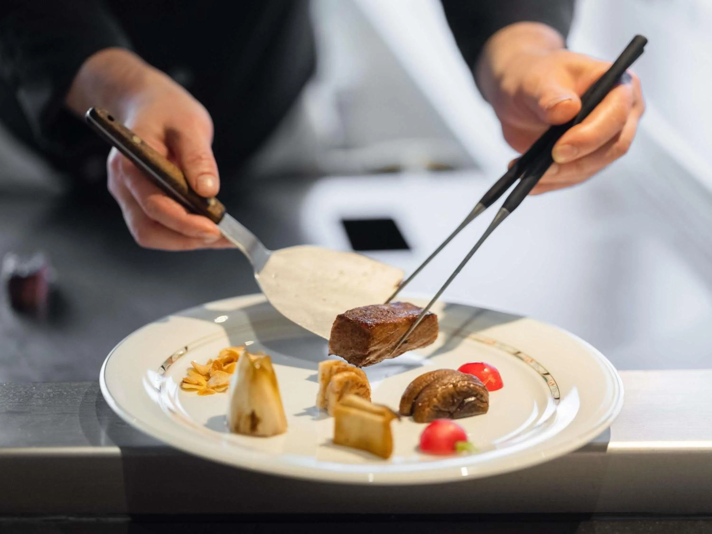 Restaurant/places to eat in Novotel Paris Centre Tour Eiffel
