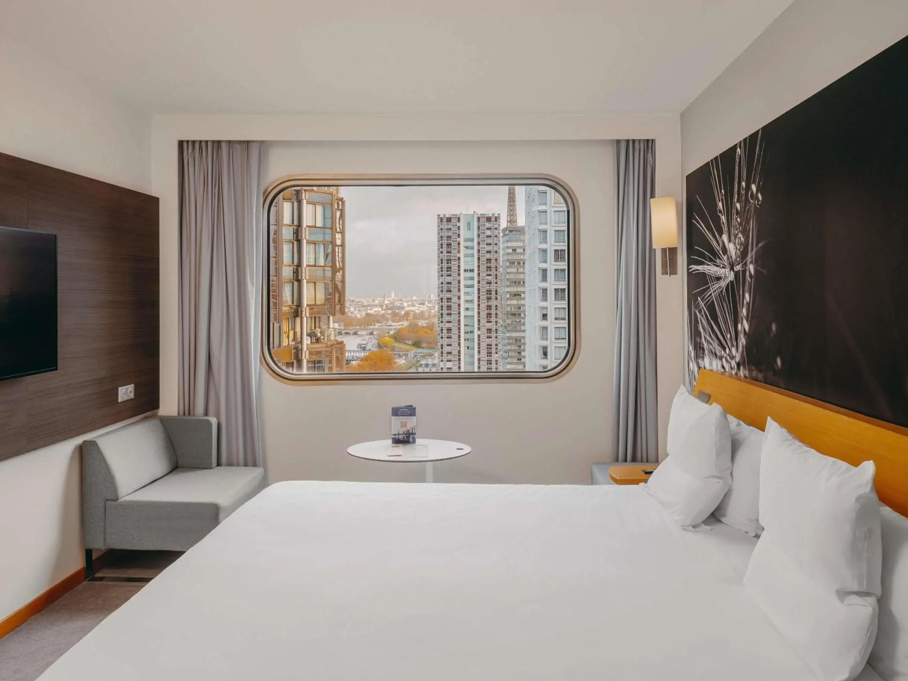 Bedroom, Bed in Novotel Paris Centre Tour Eiffel Bedroom, Bed in Novotel Paris Centre Tour Eiffel