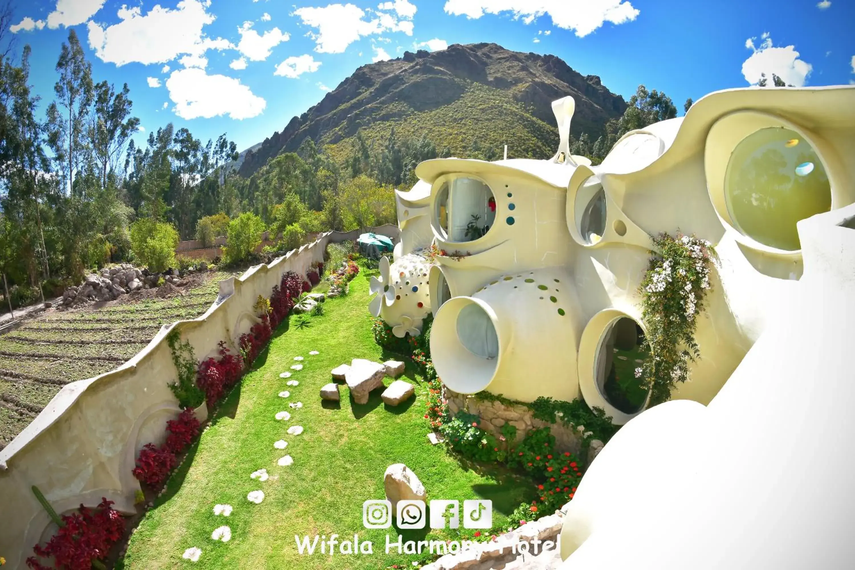 Facade/entrance in Wifala Harmony Hotel Facade/entrance in Wifala Harmony Hotel