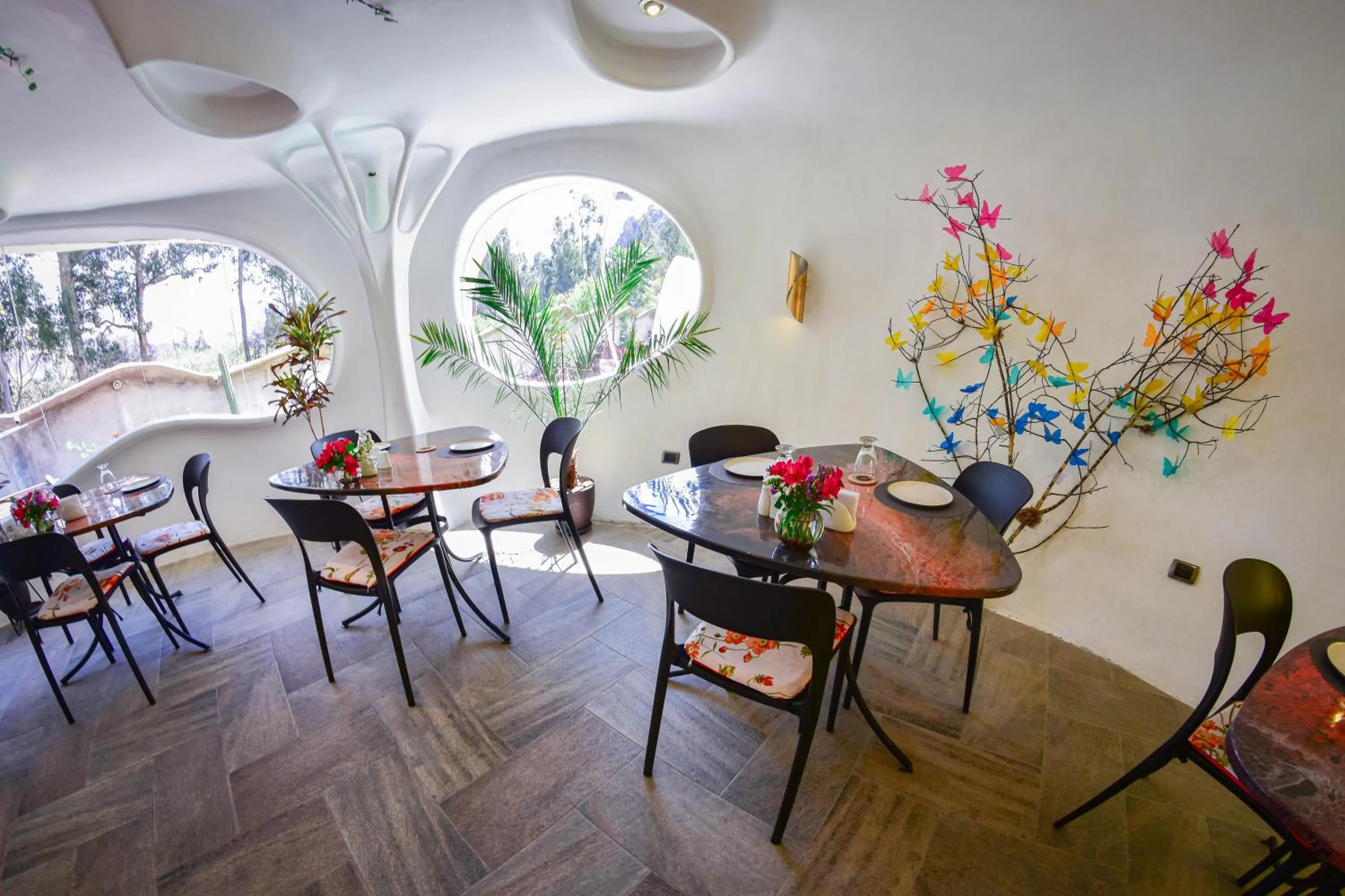 Restaurant/places to eat in Wifala Harmony Hotel