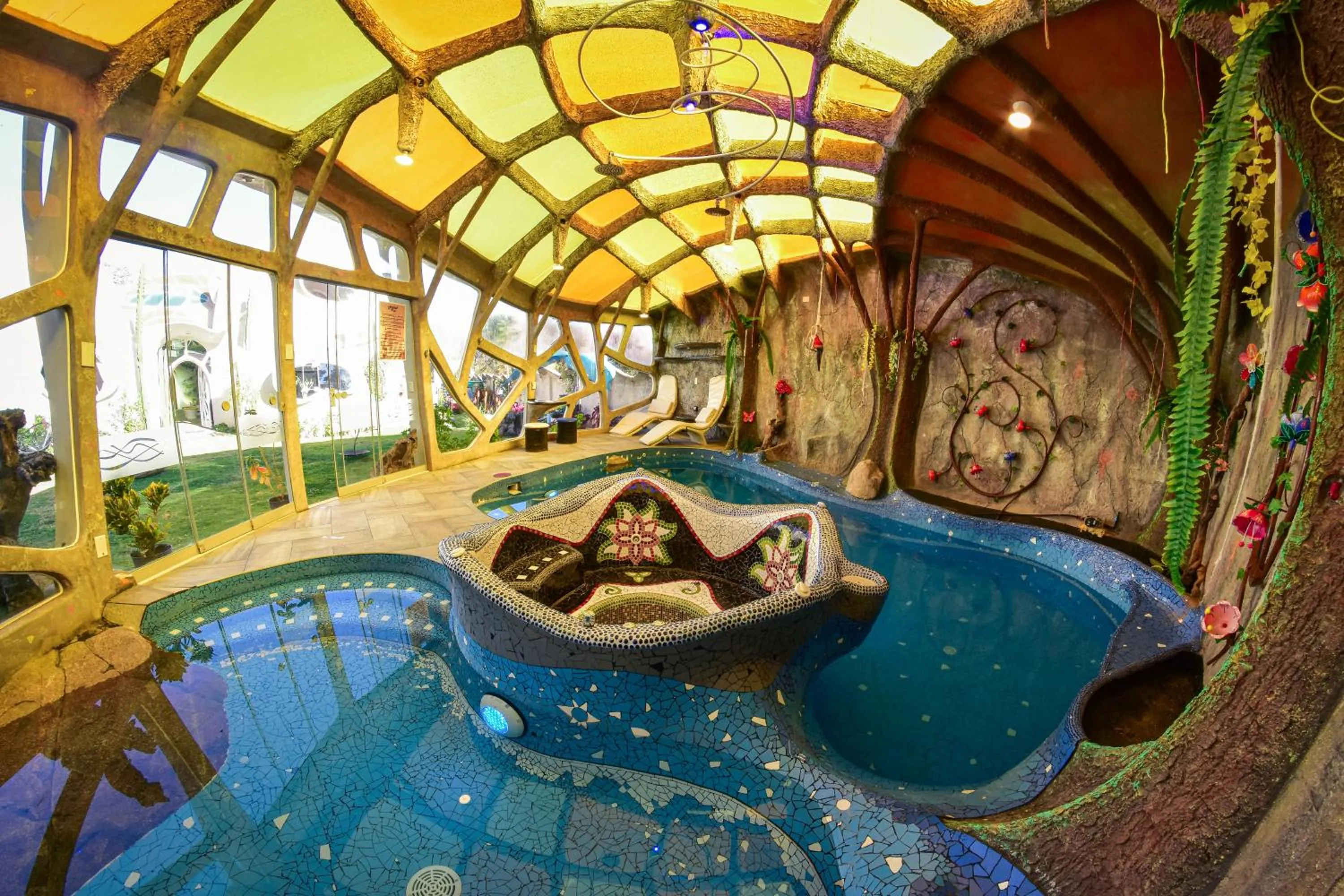 Swimming pool in Wifala Harmony Hotel