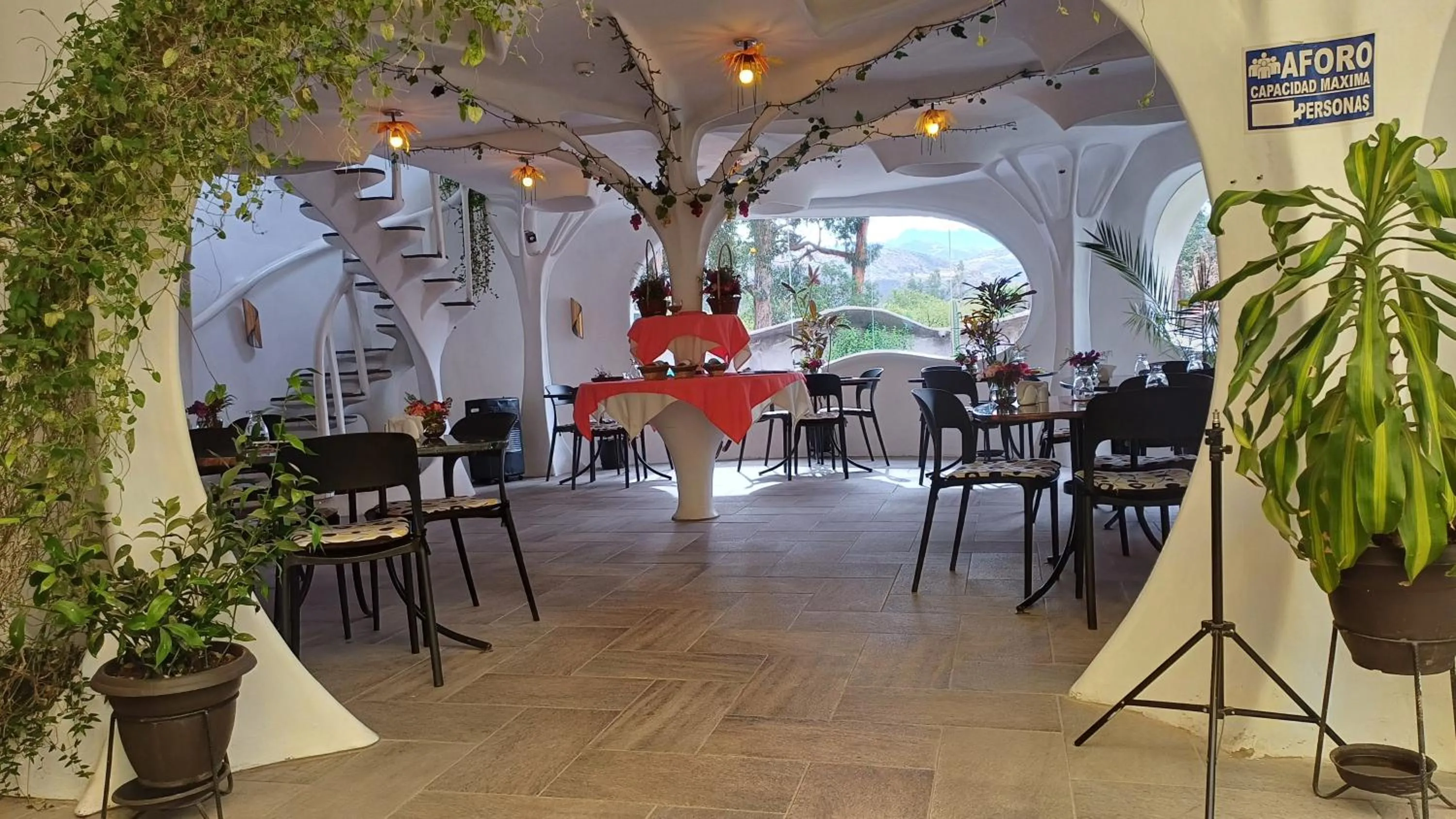Restaurant/places to eat in Wifala Harmony Hotel