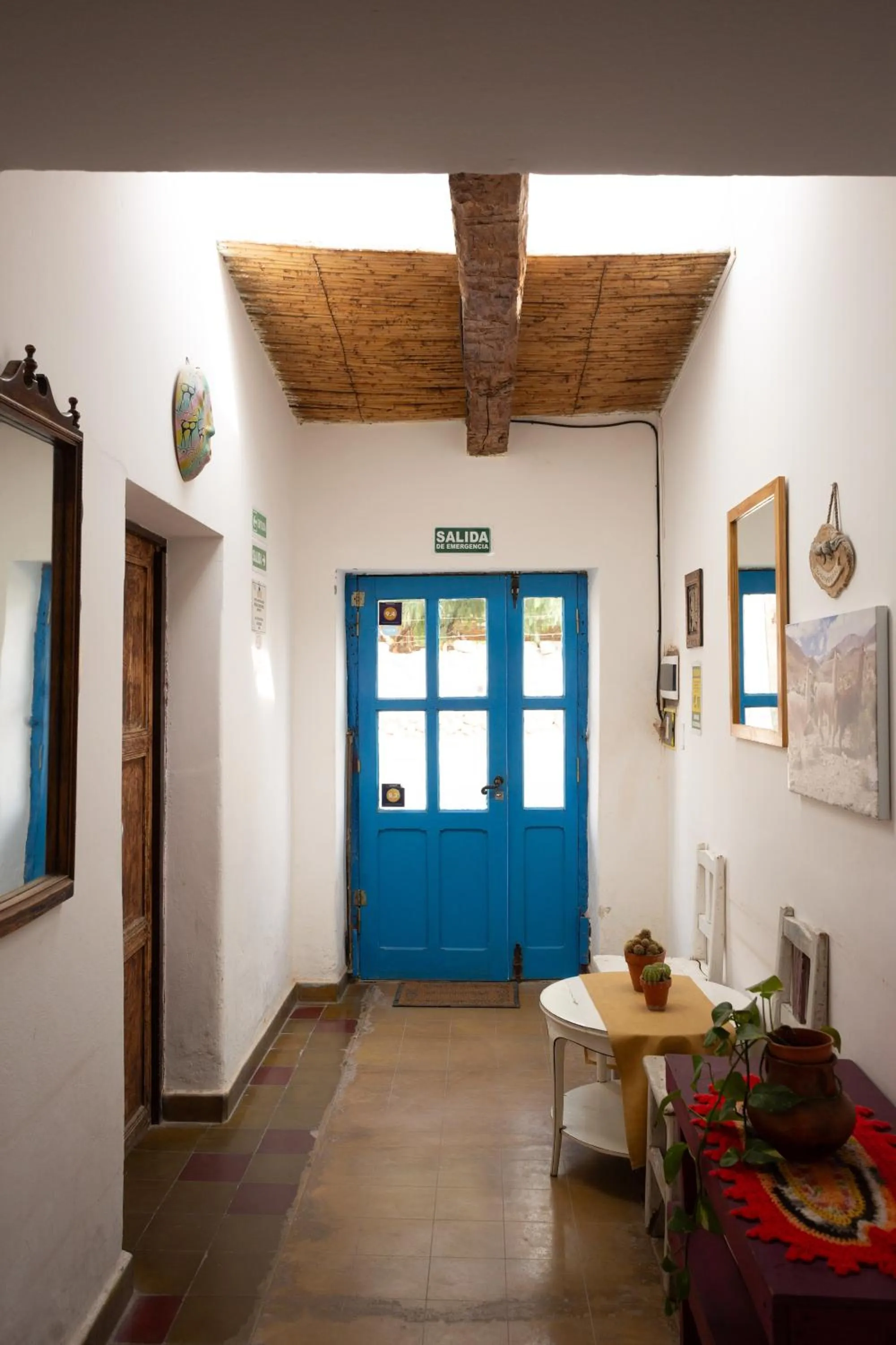 Living room in Viracocha Art Hostel Cachi