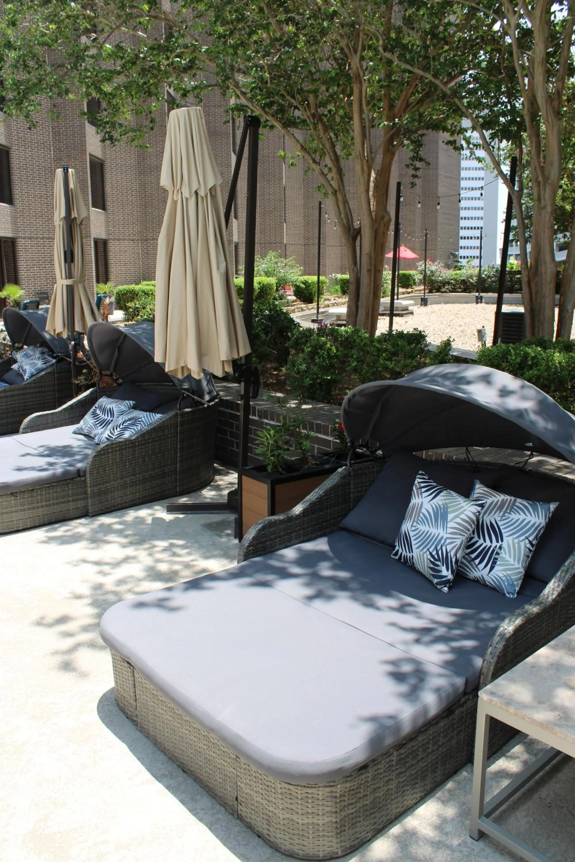 Swimming pool in Hyatt Regency Houston Downtown