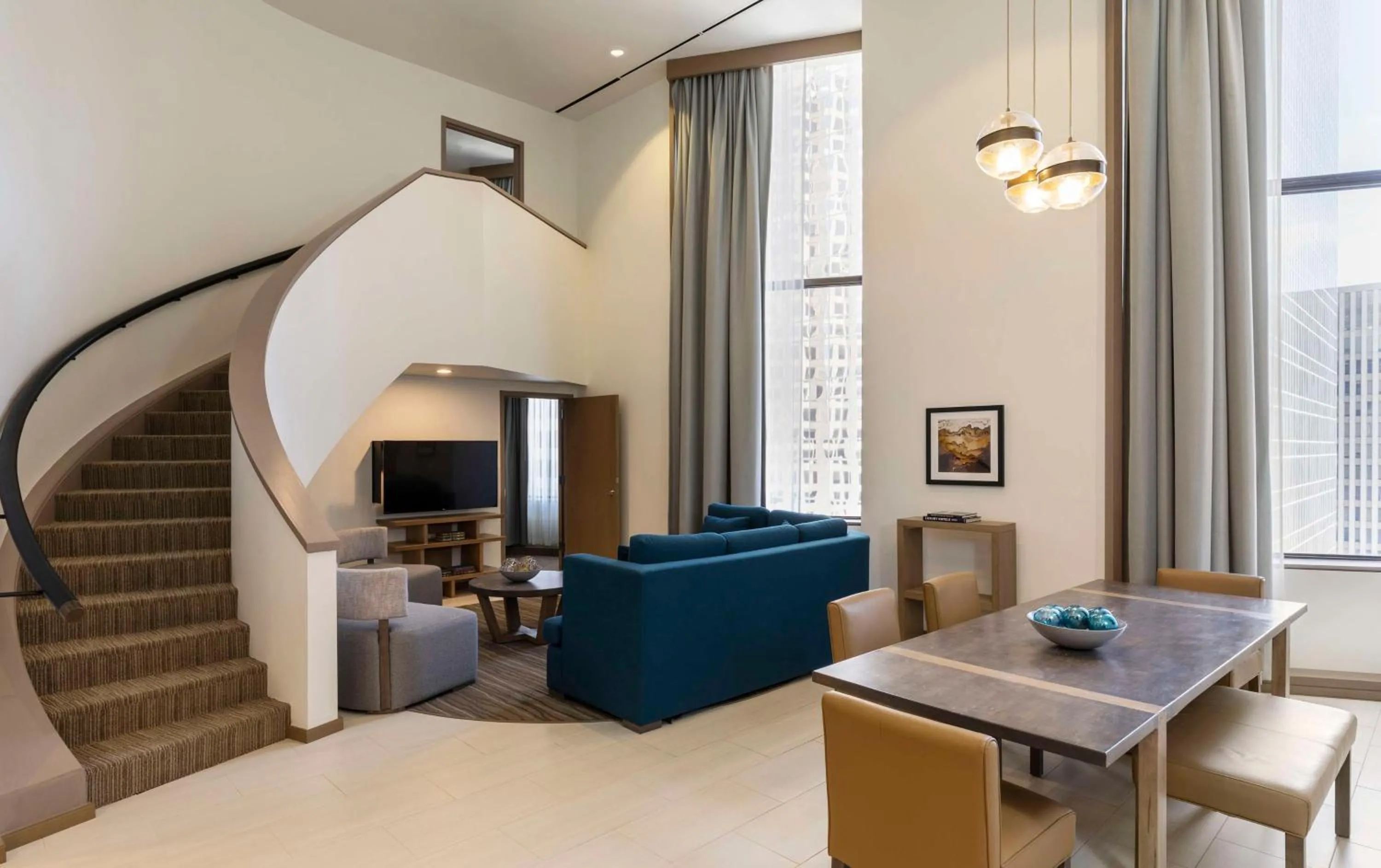 Photo of the whole room in Hyatt Regency Houston Downtown