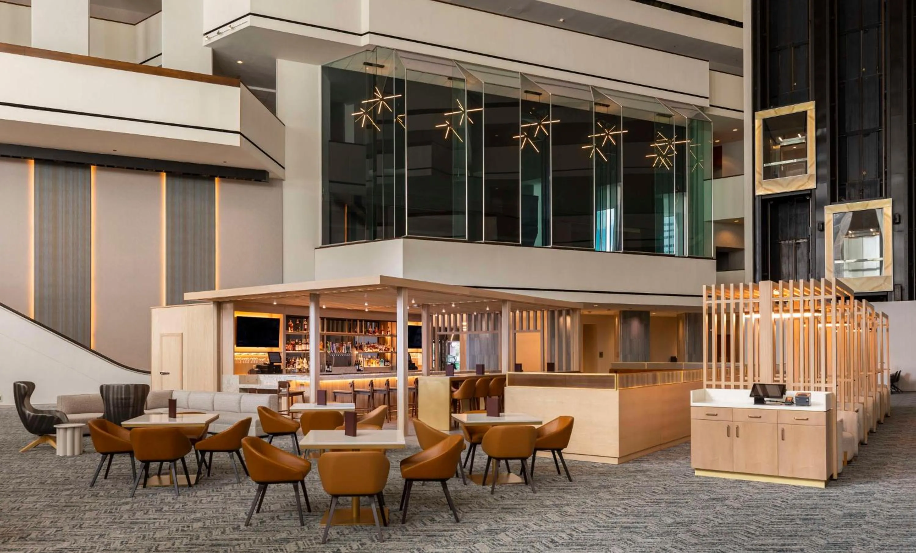 Lounge or bar in Hyatt Regency Houston Downtown