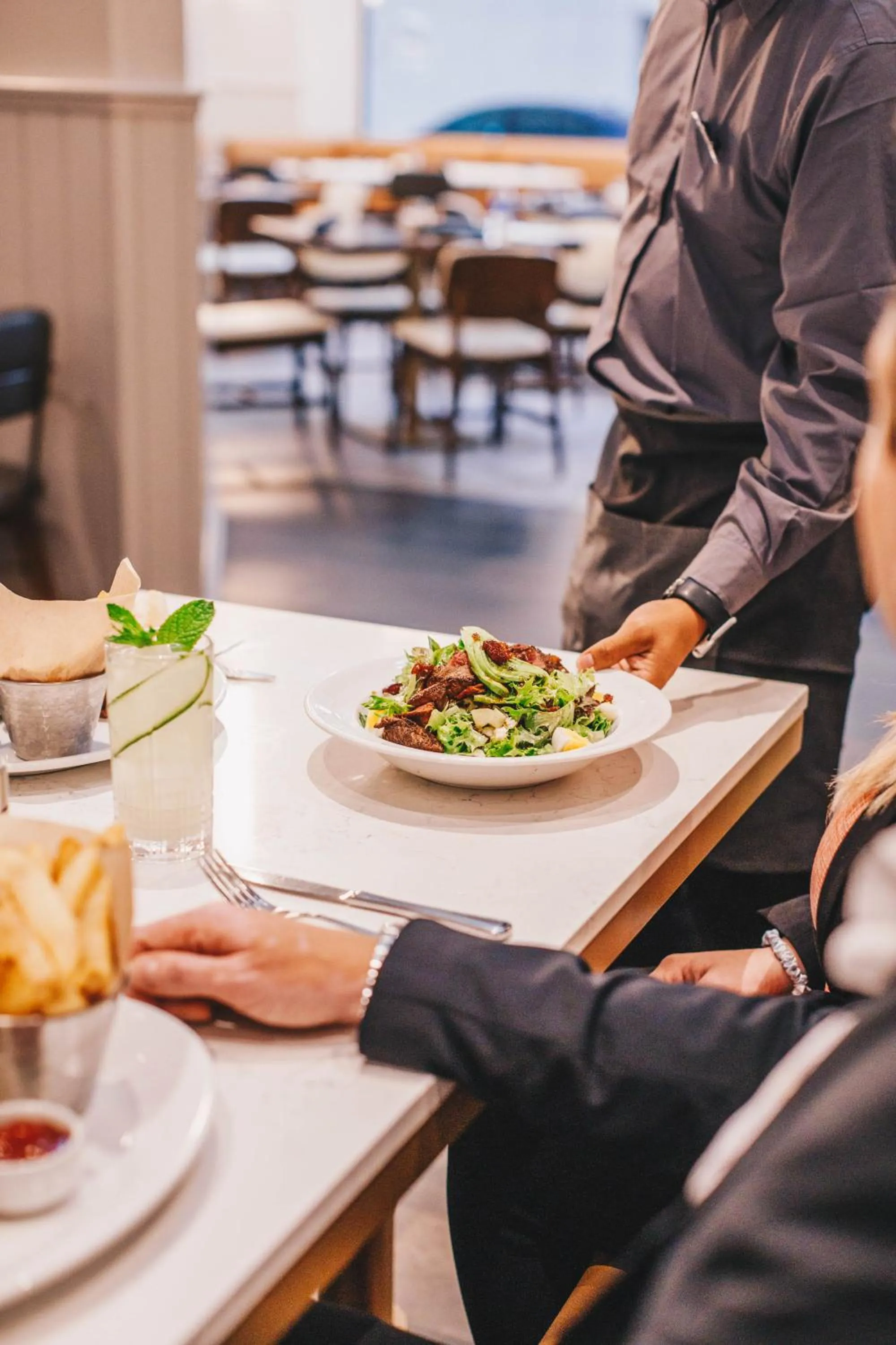 Restaurant/places to eat in Hyatt Regency Houston Downtown