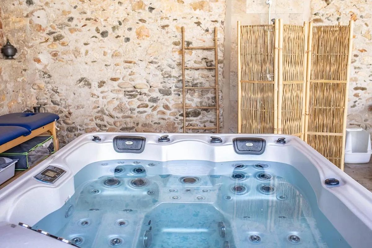 Hot Tub in L'écrin de l'Orb