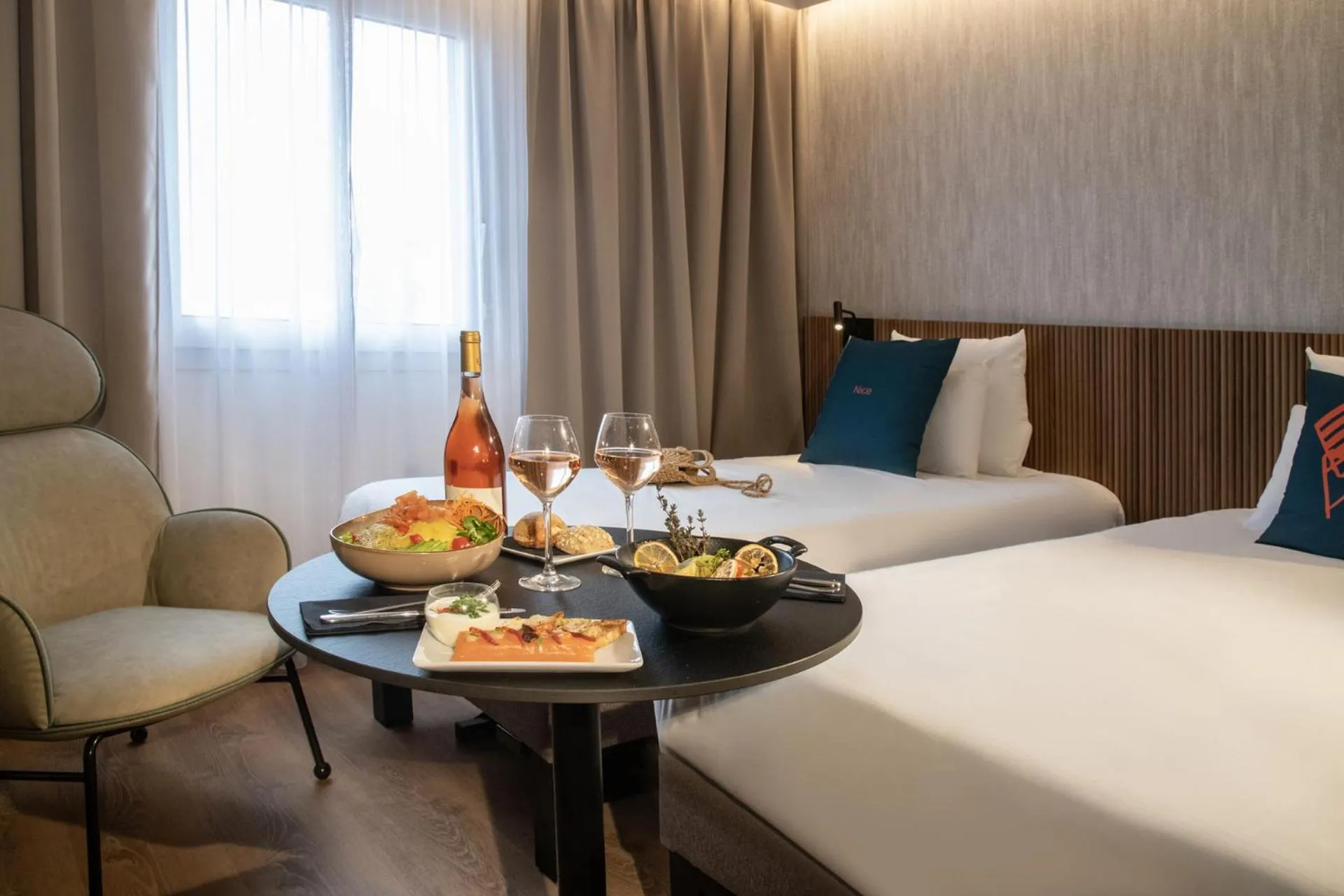 Bed in Novotel Nice Arenas Aeroport