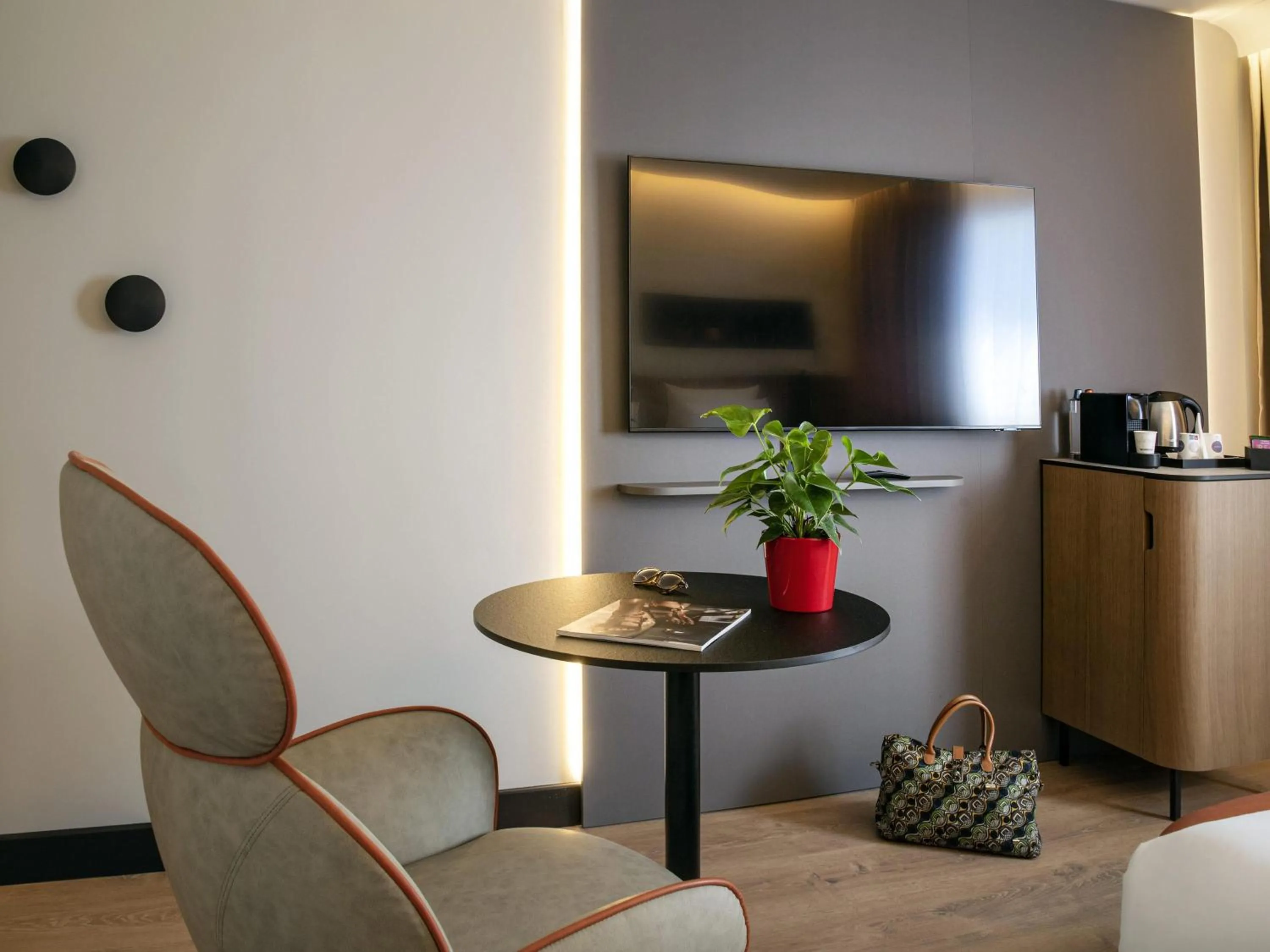 Bedroom in Novotel Nice Arenas Aeroport