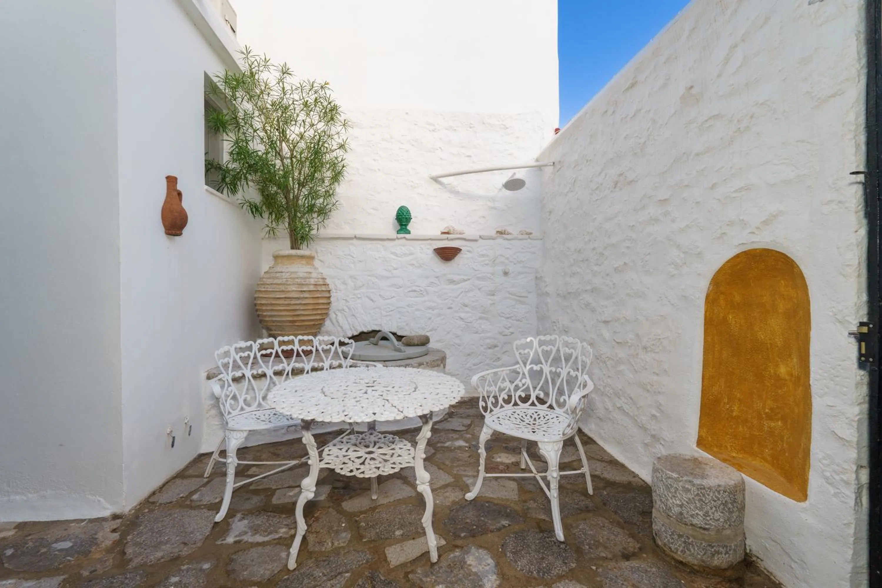 Balcony/Terrace in LIVIN Hydra Garden Suite