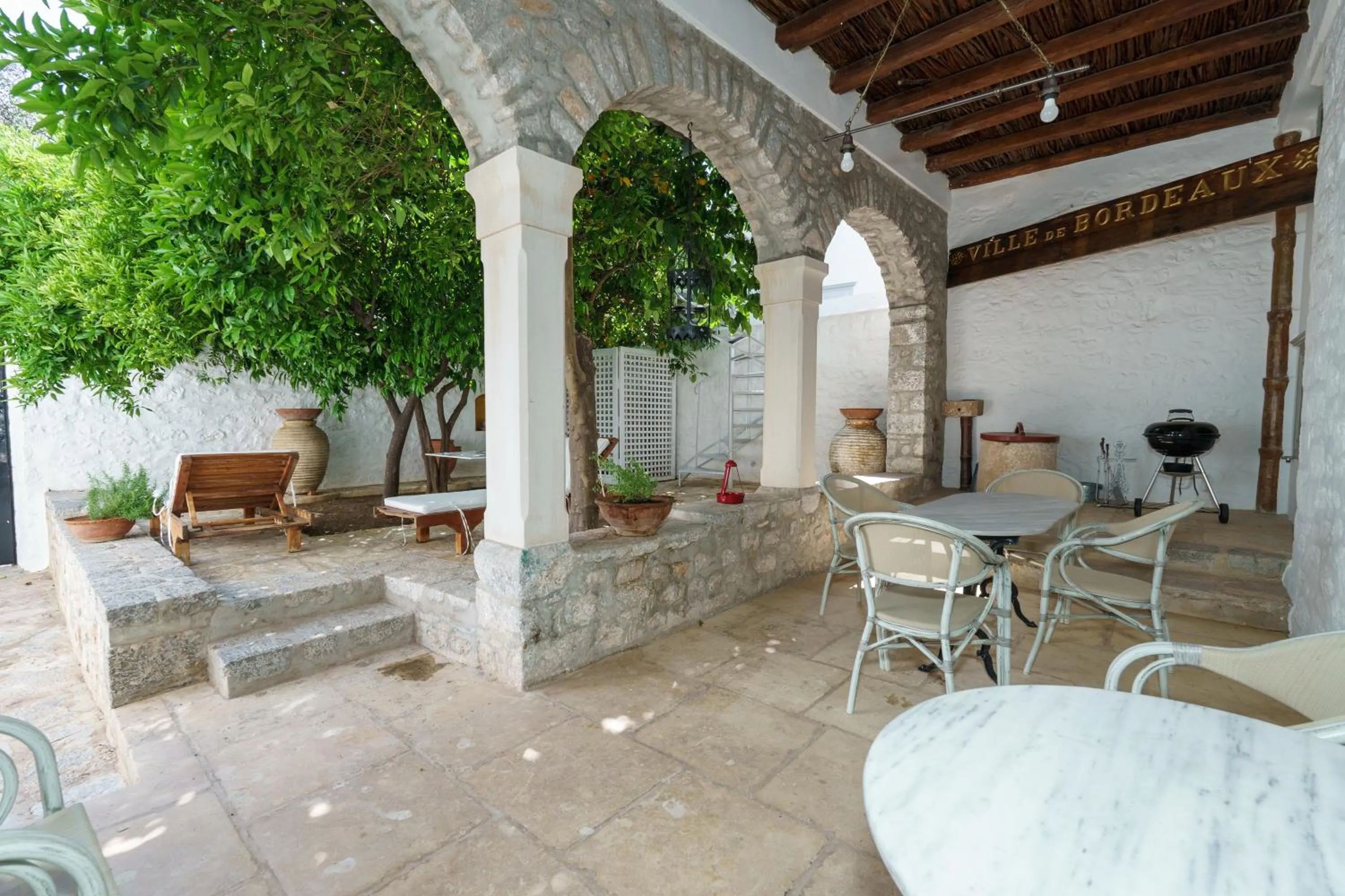 Garden in LIVIN Hydra Garden Suite