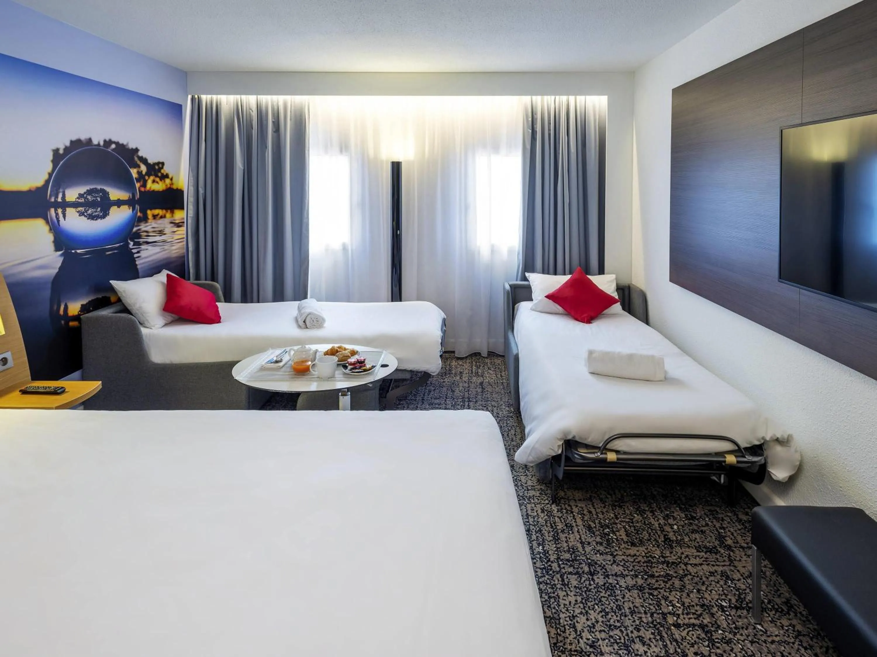 Bedroom, Bed in Novotel Toulouse Centre Compans Caffarelli