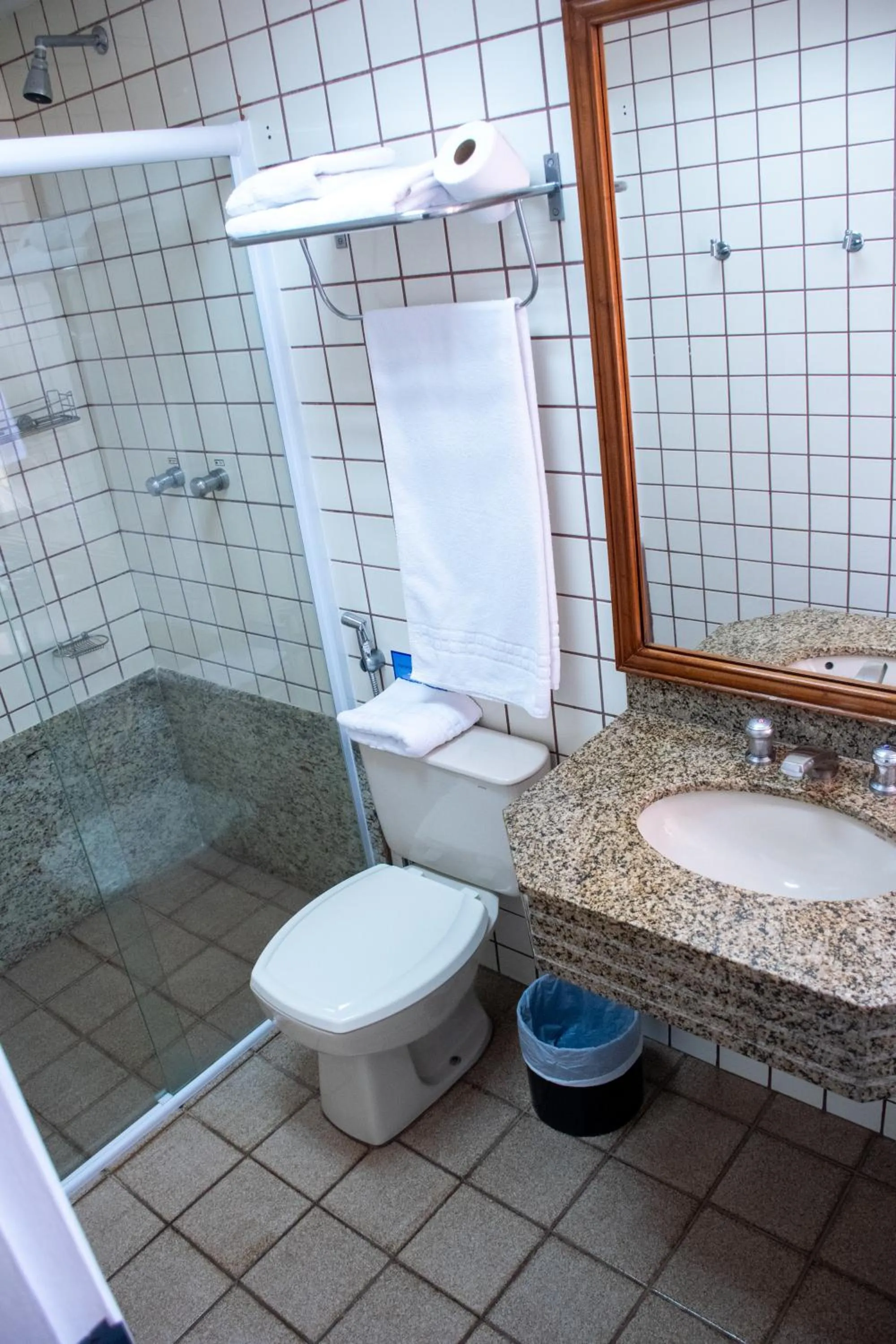 Shower in New Life Piracicaba by Atlantica