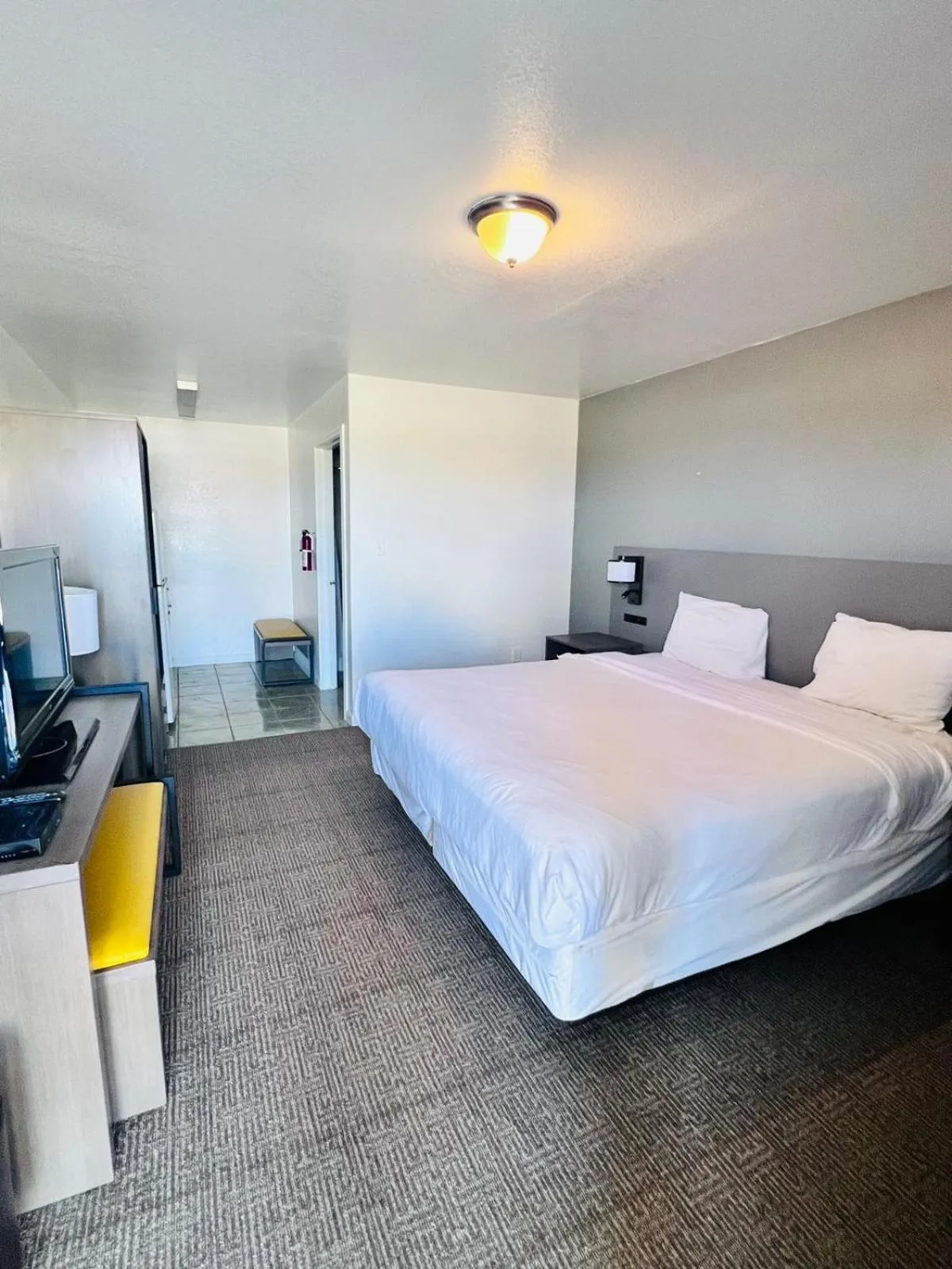 Bedroom, Bed in OYO Garden Inn and Suites Pearsall I-35 East