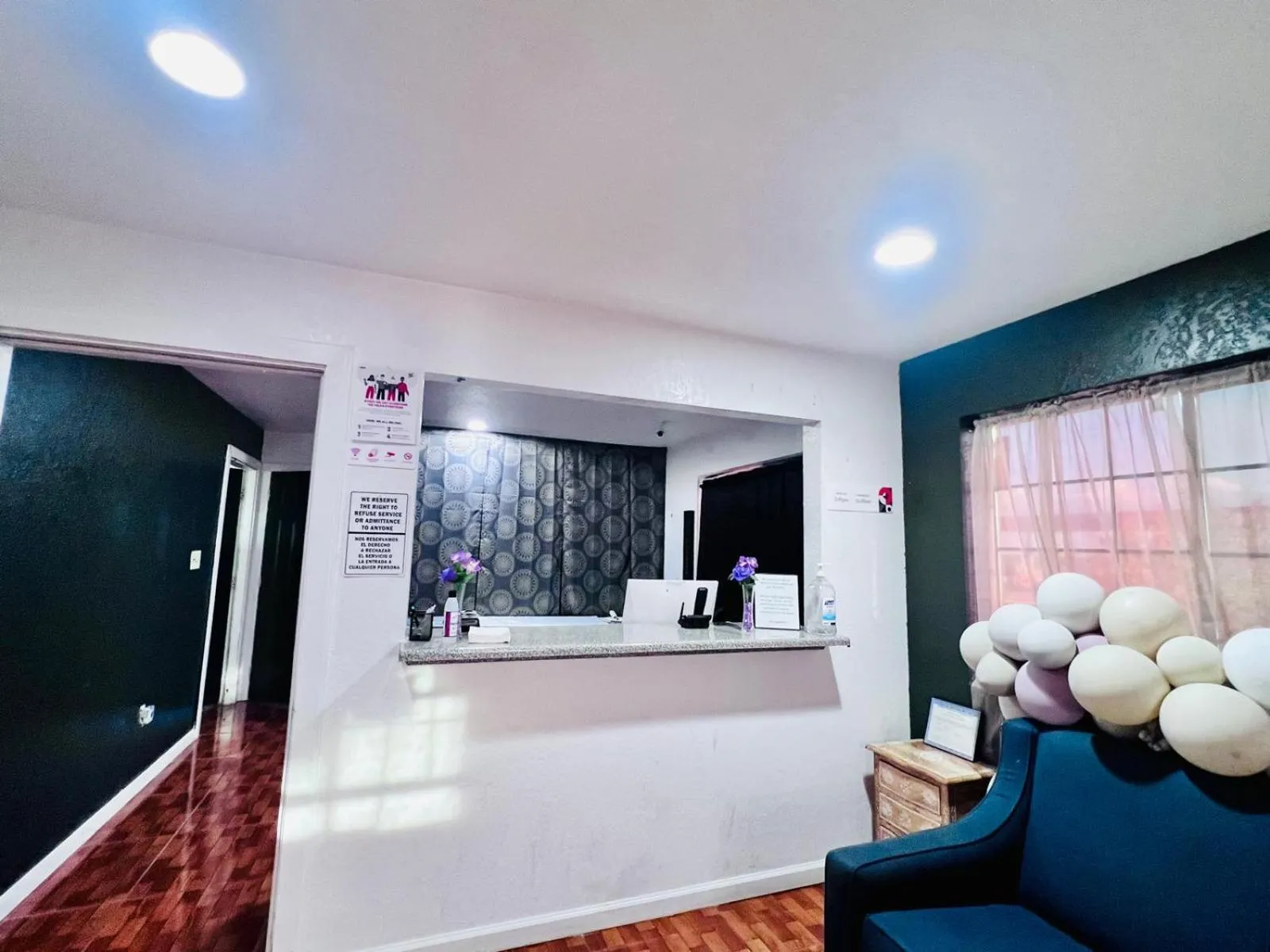 Lobby or reception in OYO Garden Inn and Suites Pearsall I-35 East