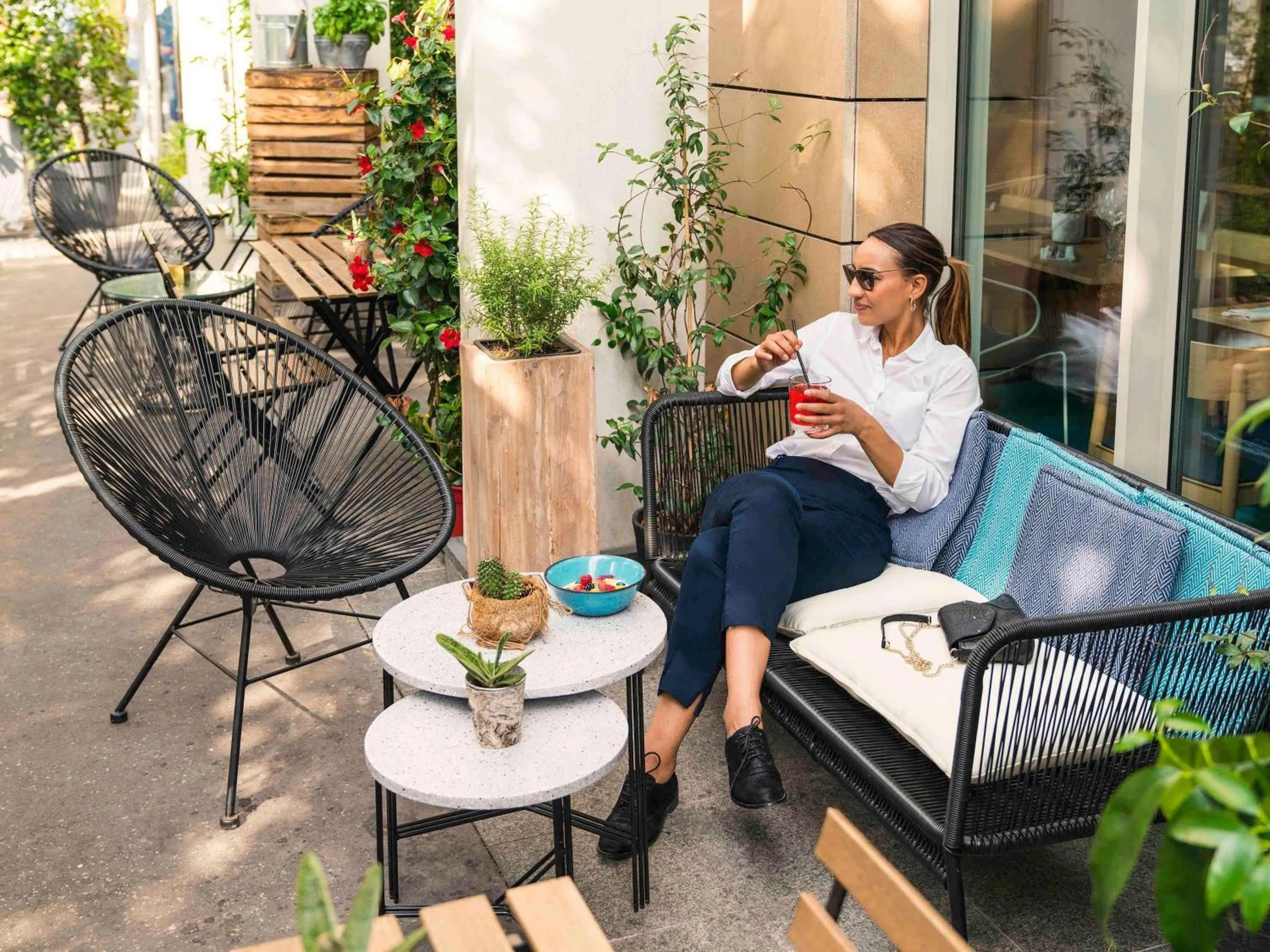 Lounge or bar in Novotel Paris Centre Gare Montparnasse