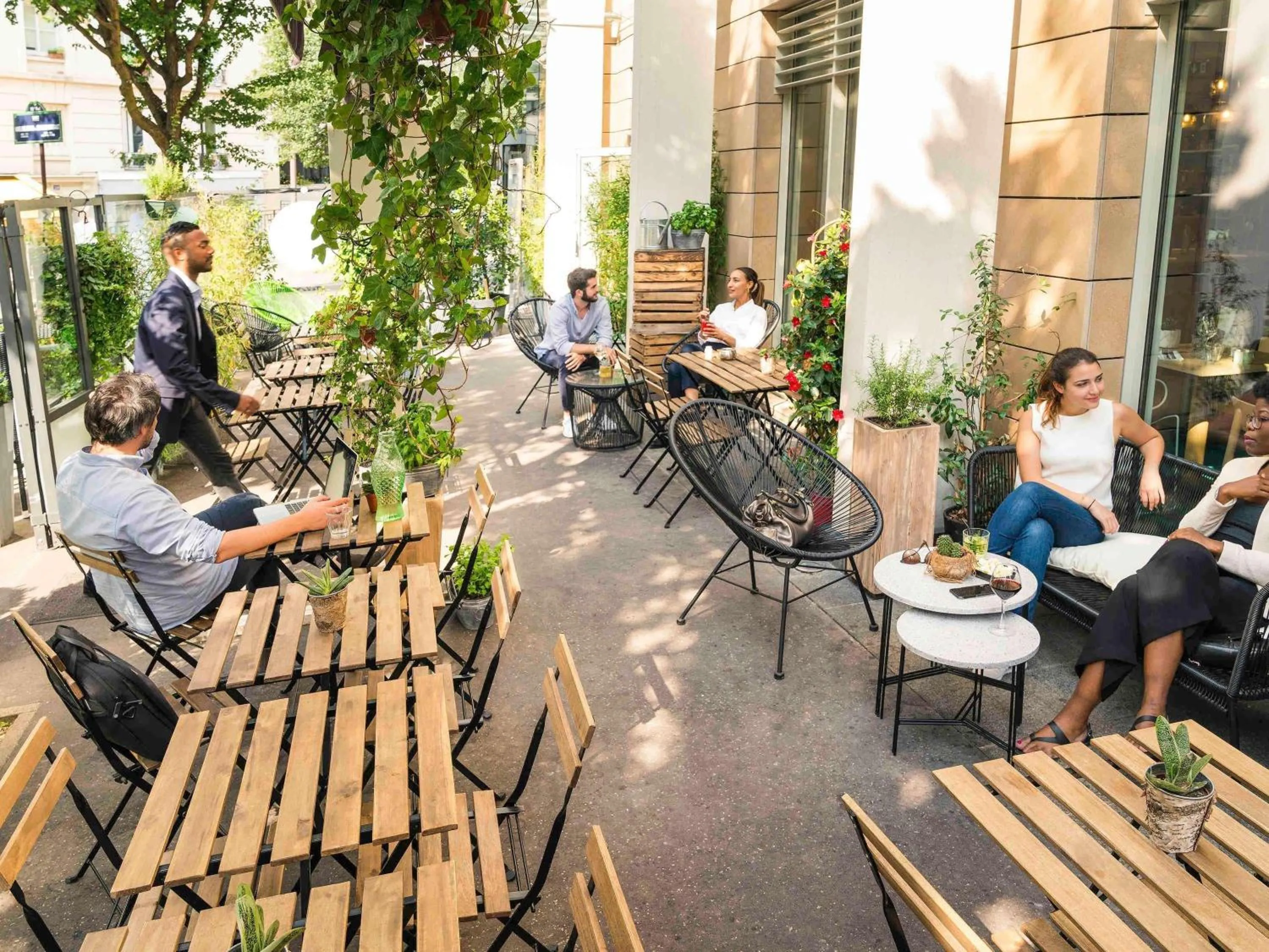 Restaurant/places to eat in Novotel Paris Centre Gare Montparnasse