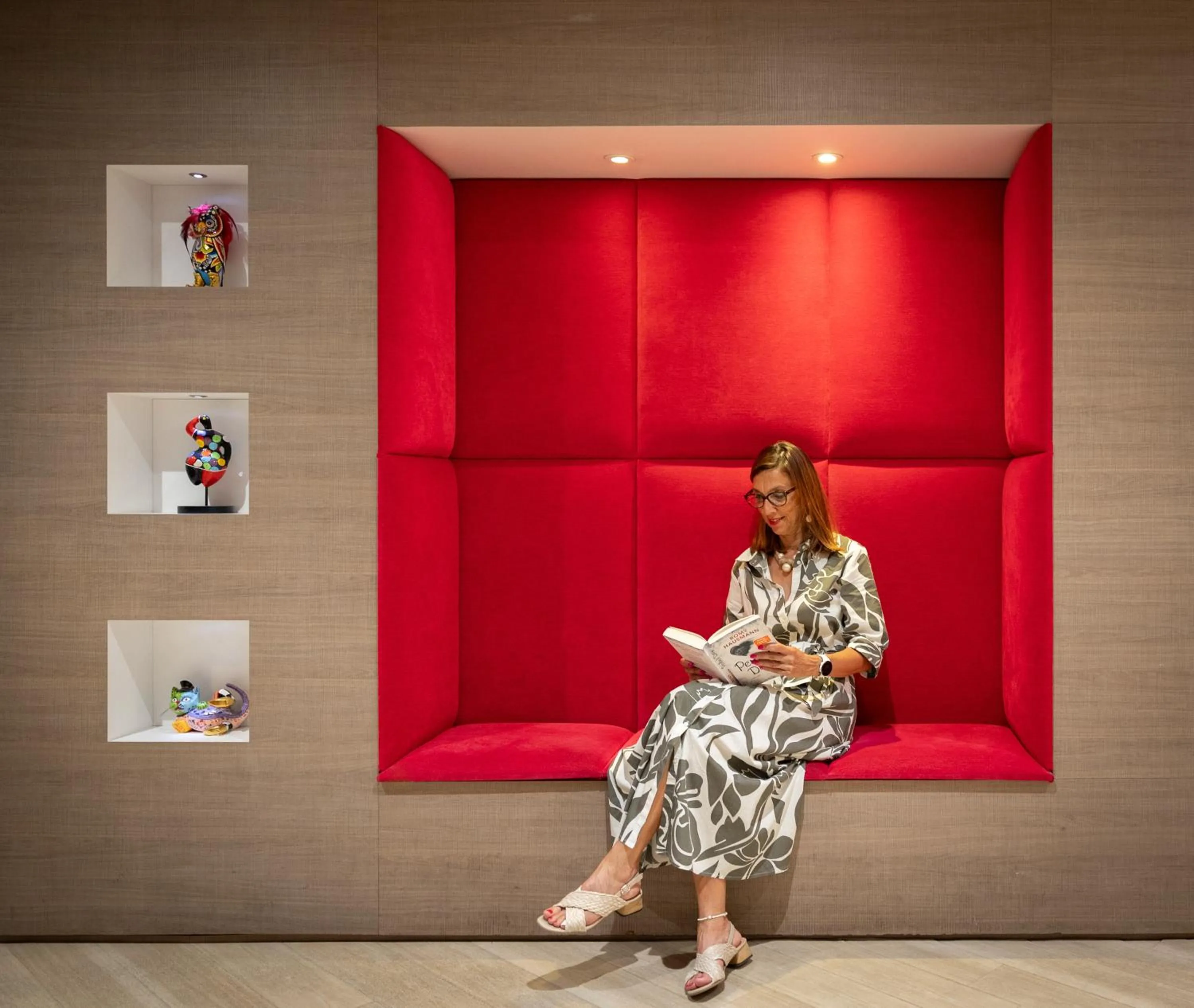 People in Mercure Nice Centre Grimaldi