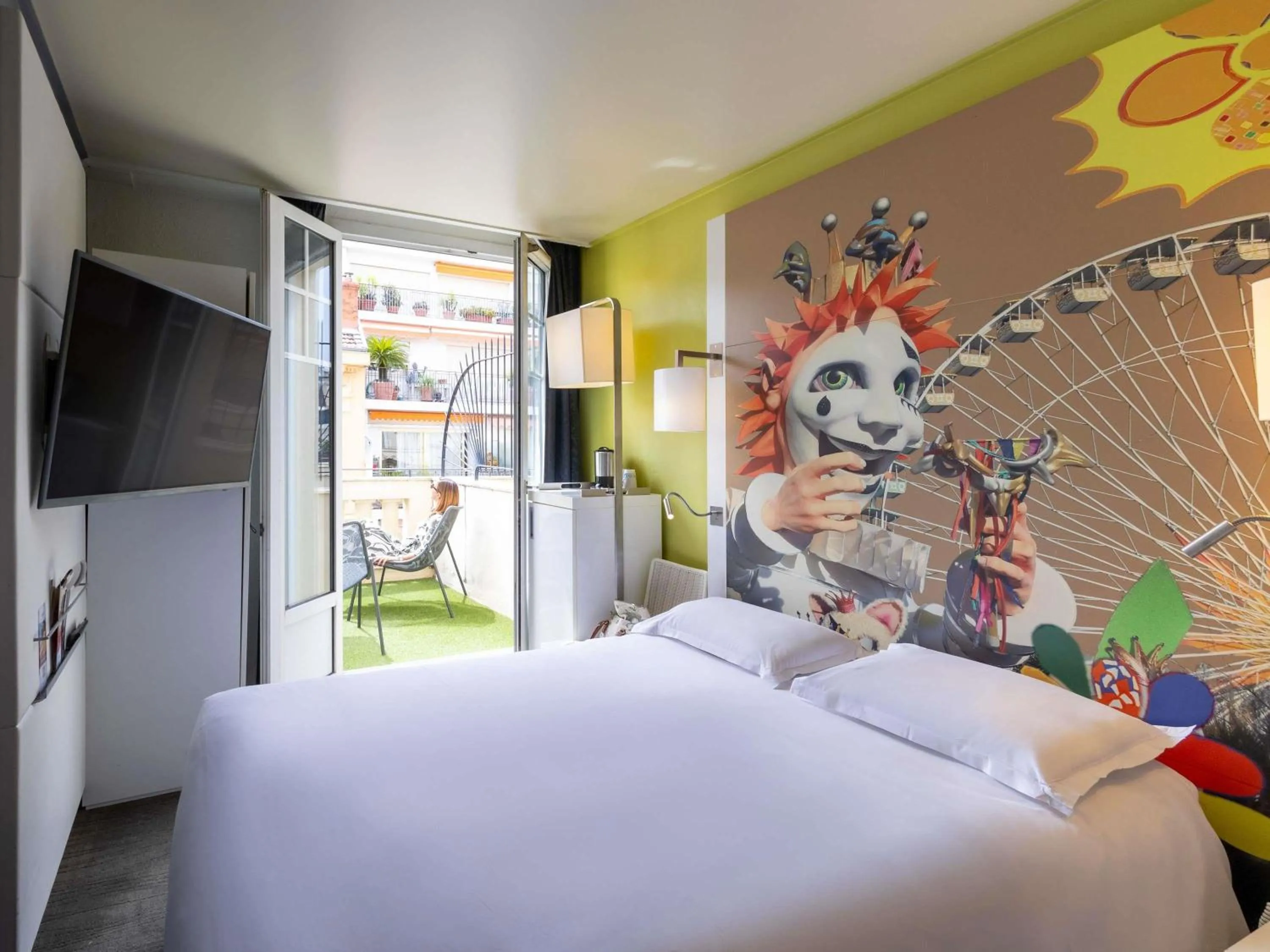 Bedroom, Bed in Mercure Nice Centre Grimaldi