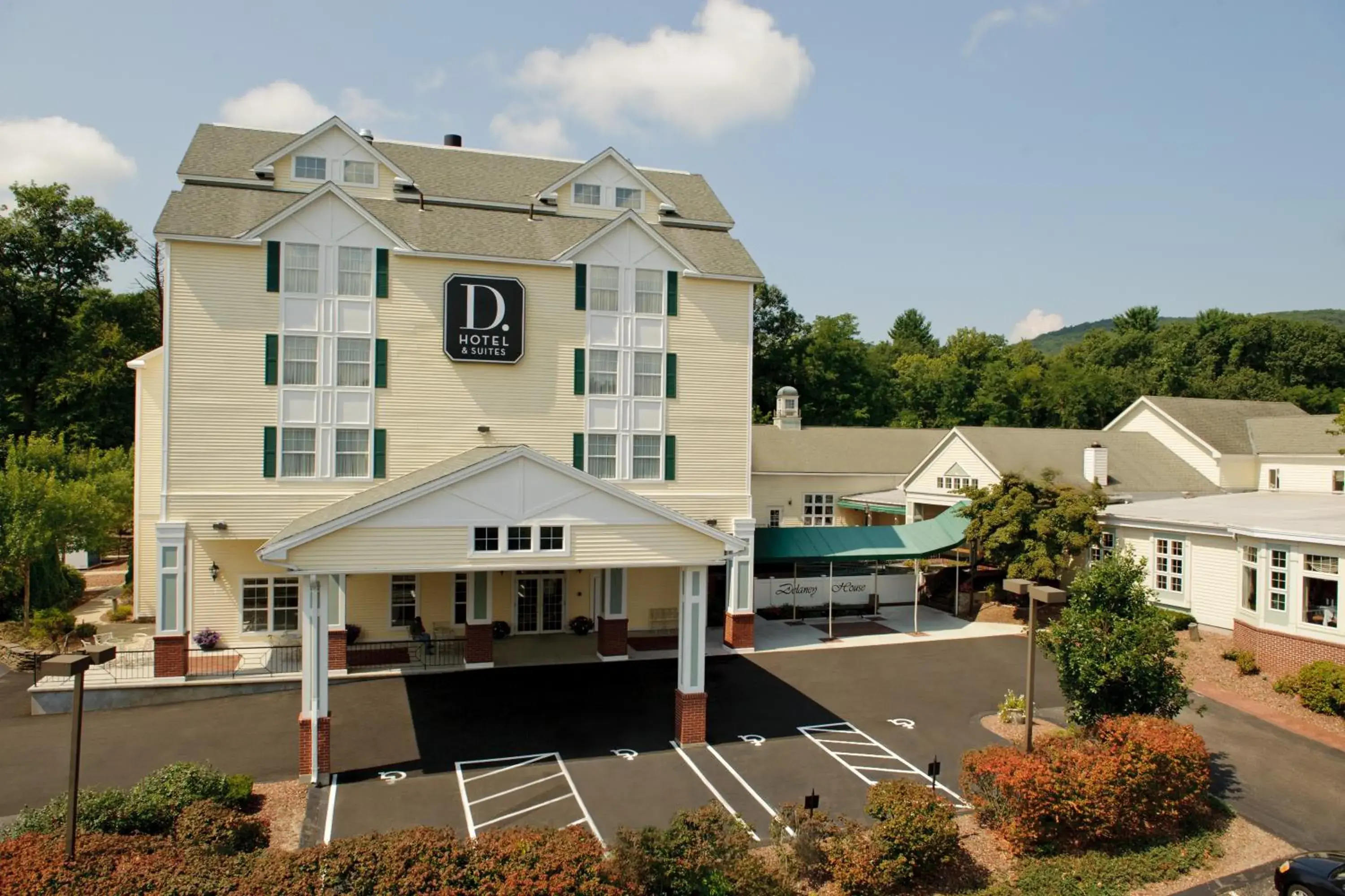 Facade/entrance in D. Hotel Suites & Spa Facade/entrance in D. Hotel Suites & Spa