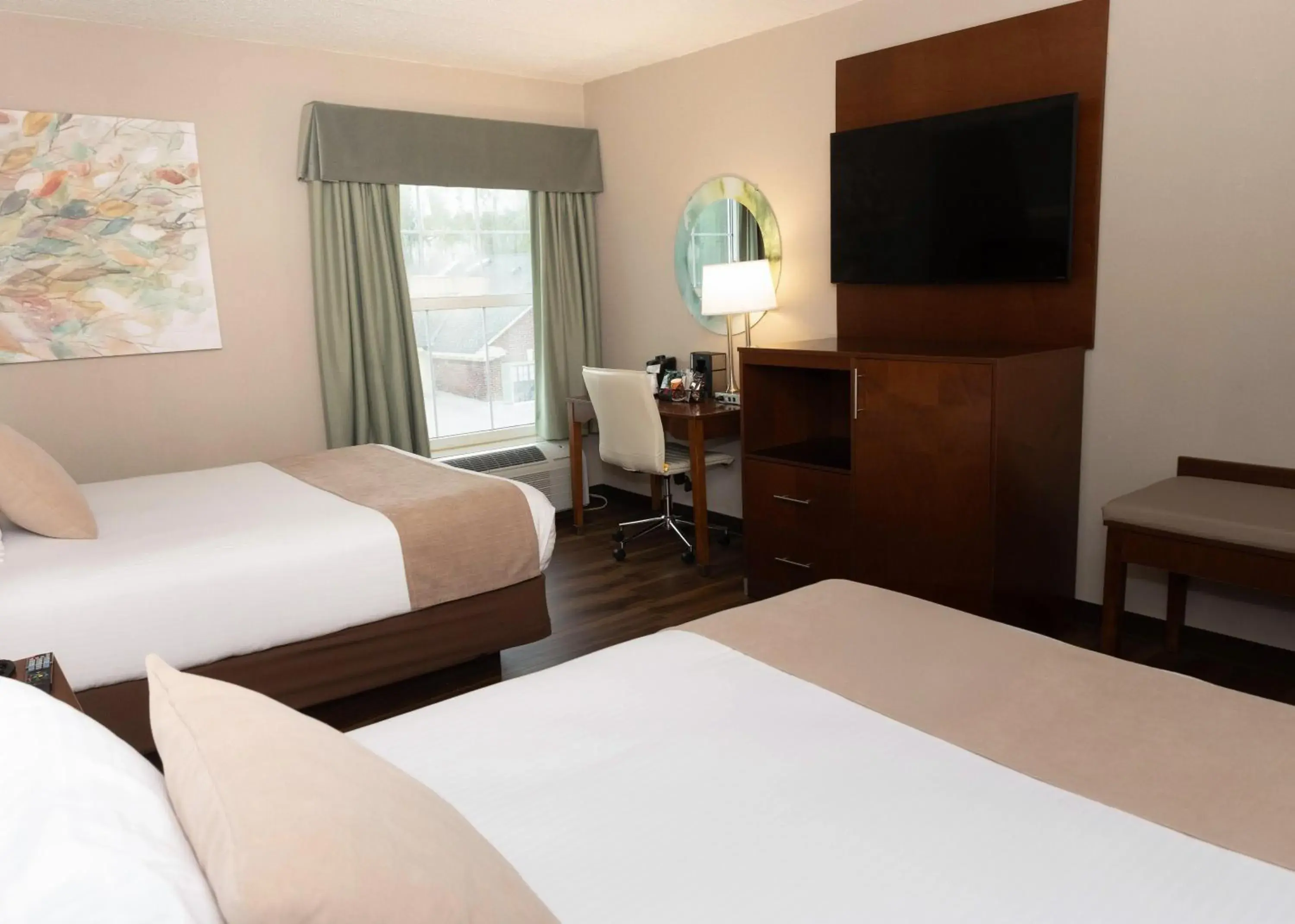 Queen Room with Two Queen Beds in D. Hotel Suites & Spa Queen Room with Two Queen Beds in D. Hotel Suites & Spa