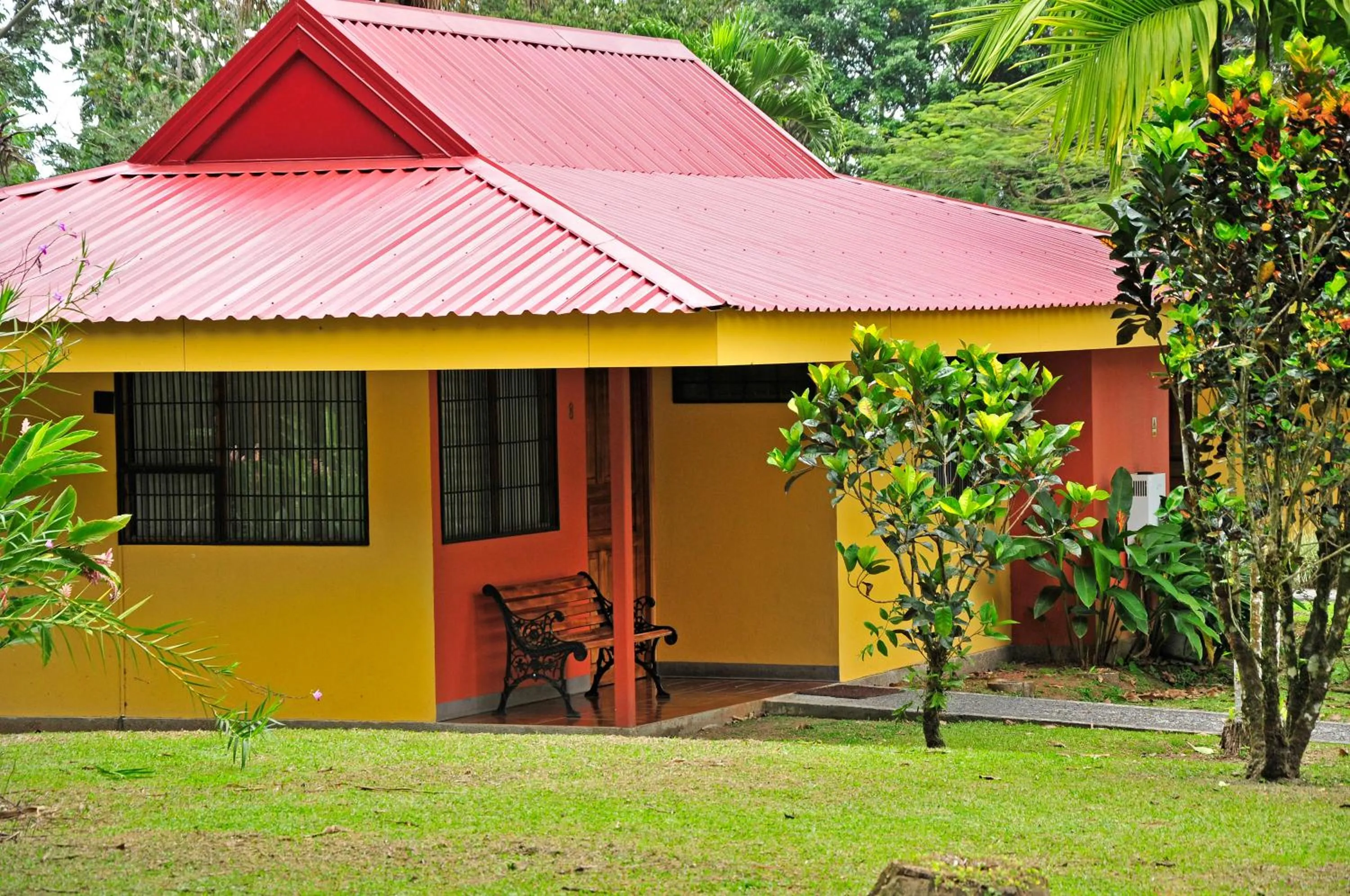 Property building in Hotel Arenal Country Inn