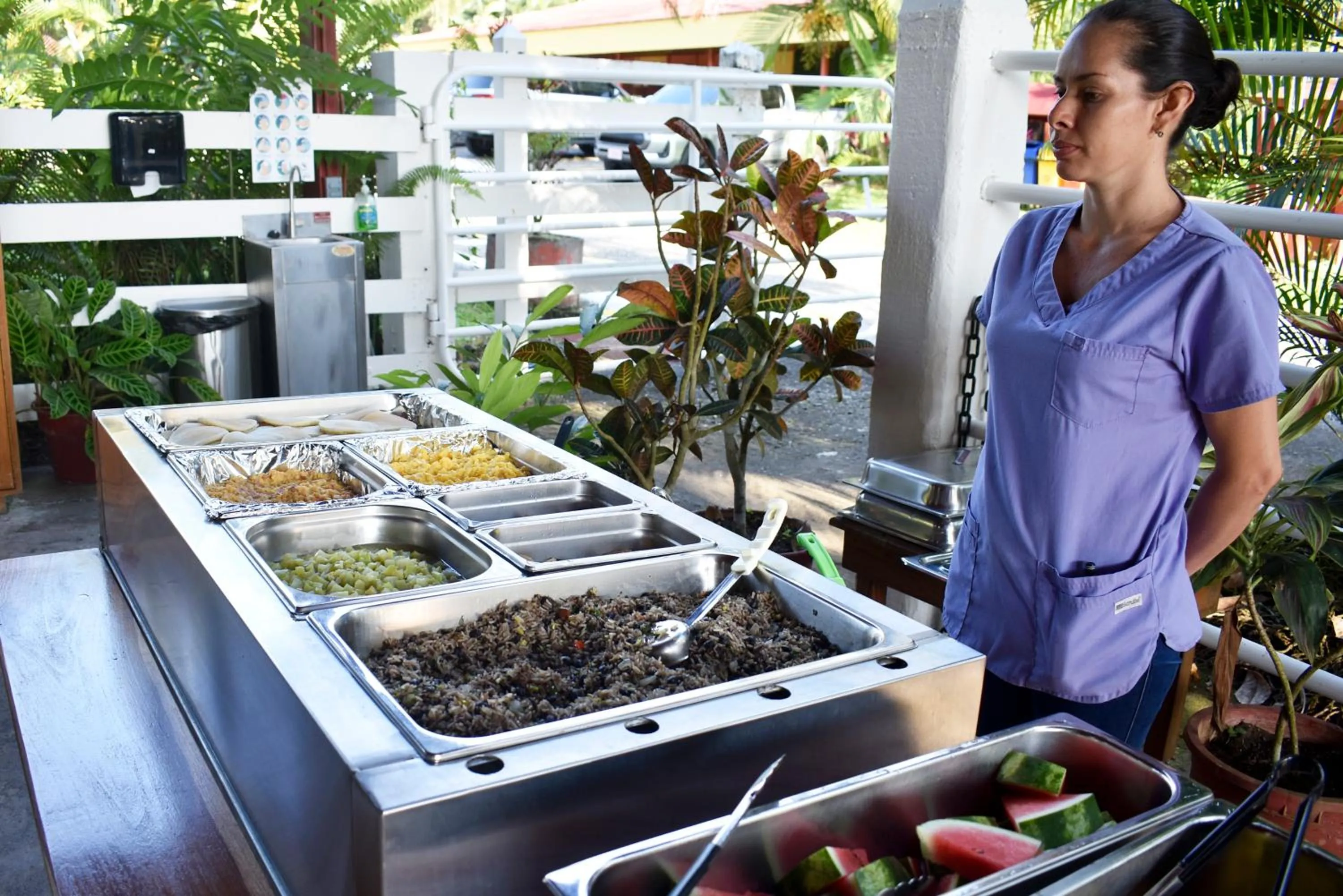 Buffet breakfast in Hotel Arenal Country Inn