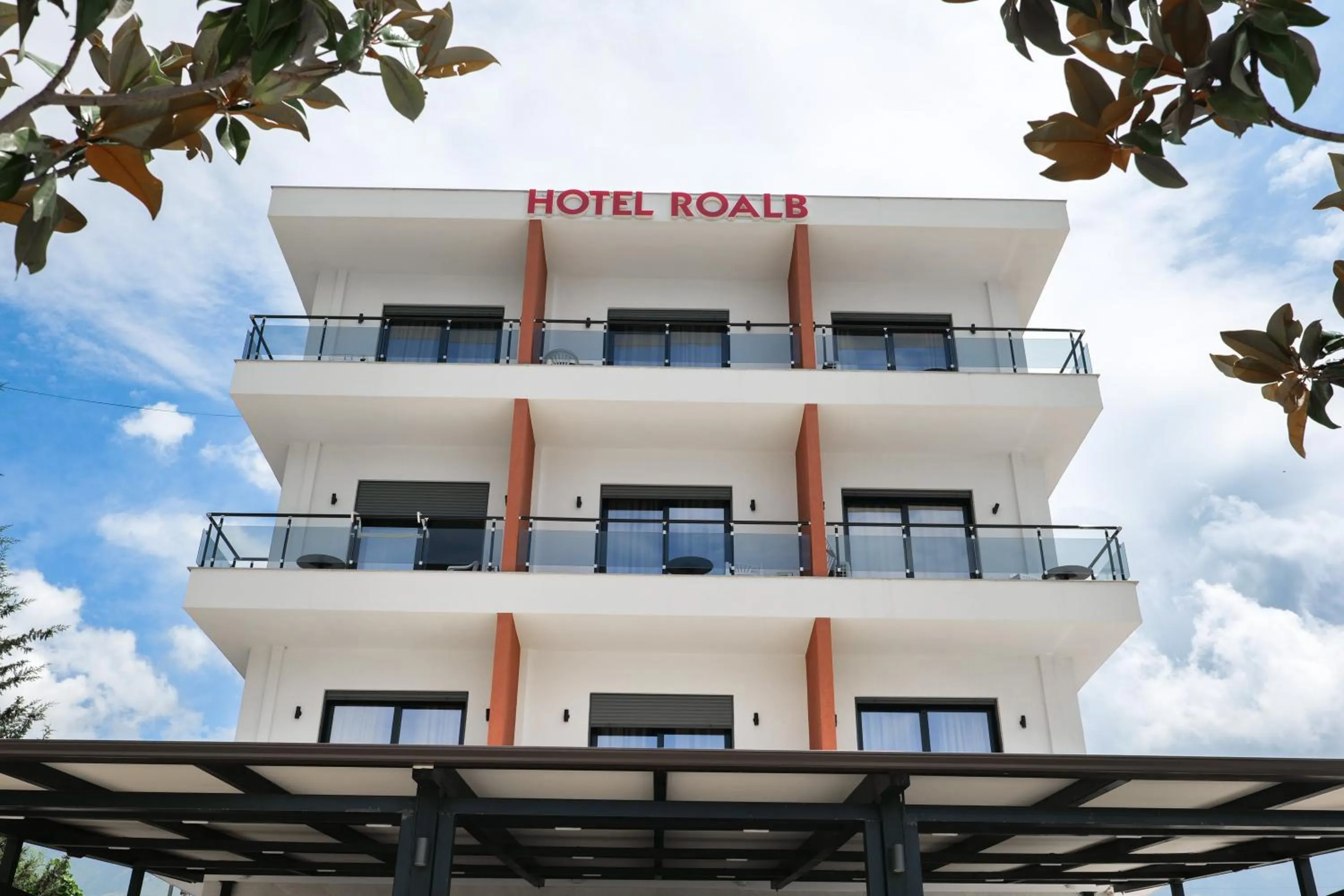 Property building in Hotel Roalb