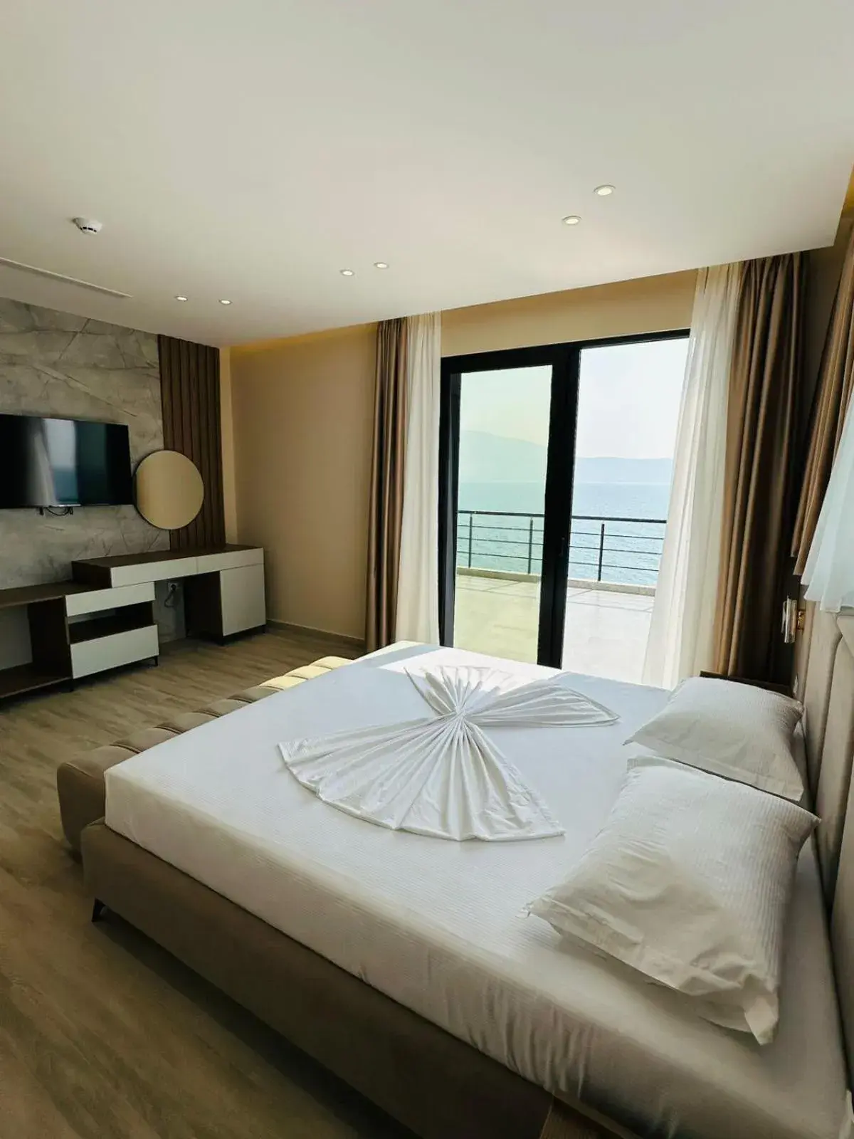 Junior Suite with Terrace in Hotel Roalb Junior Suite with Terrace in Hotel Roalb