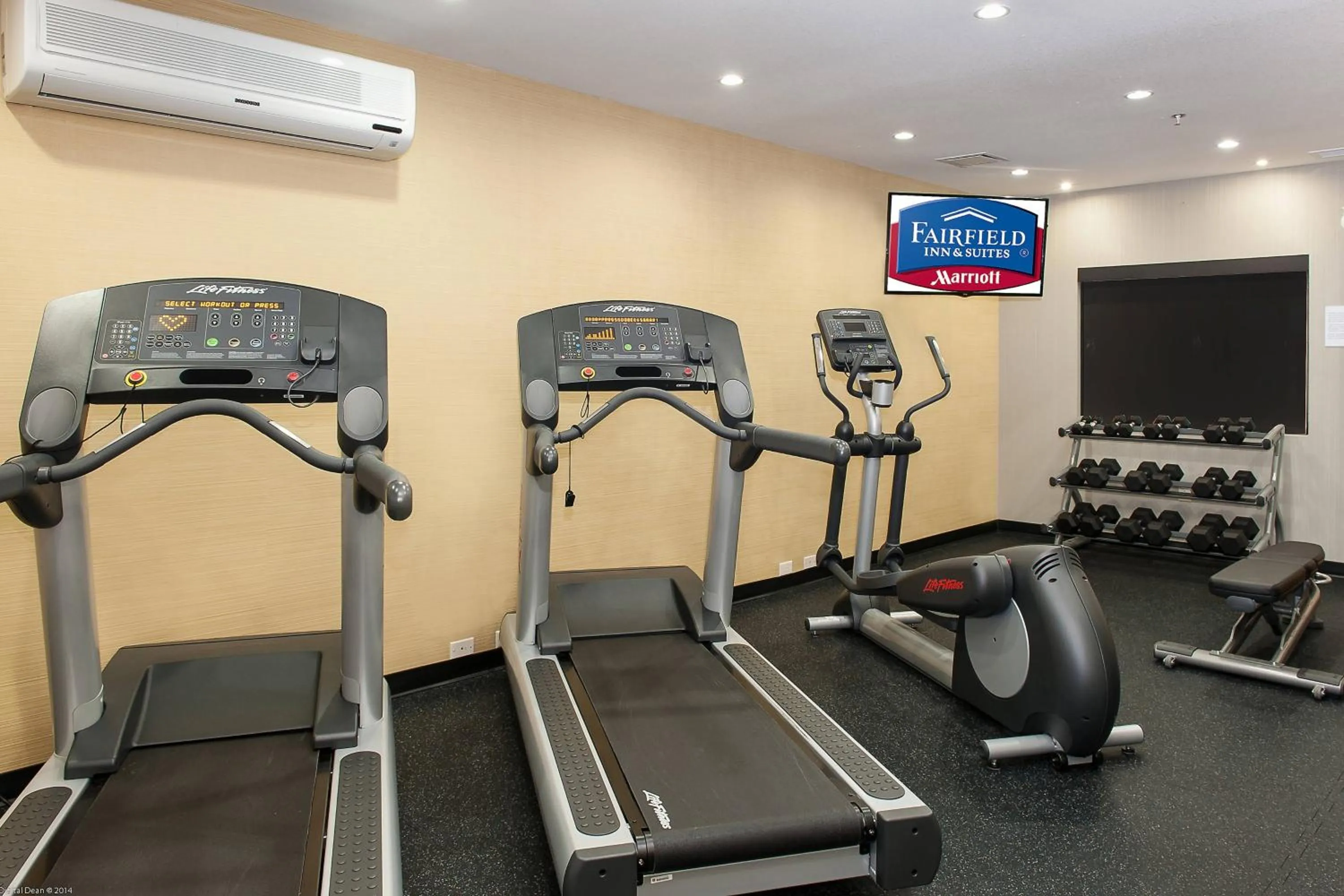 Fitness centre/facilities in Fairfield Inn & Suites by Marriott Vernon