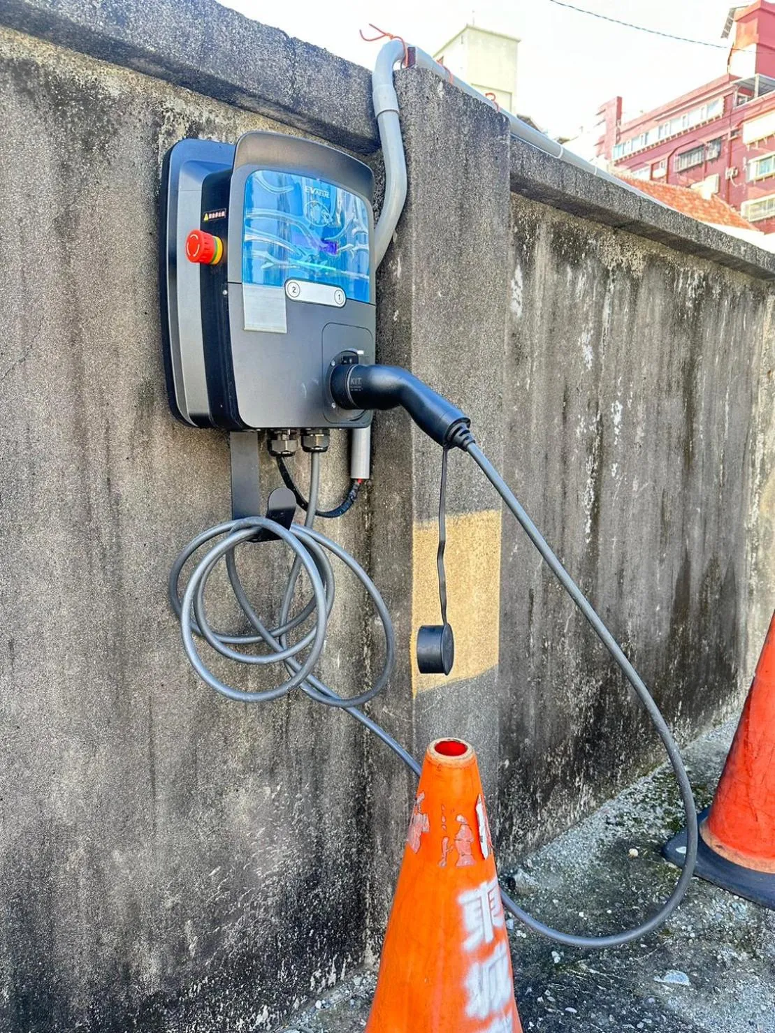 Parking in East Town 26 Hotel