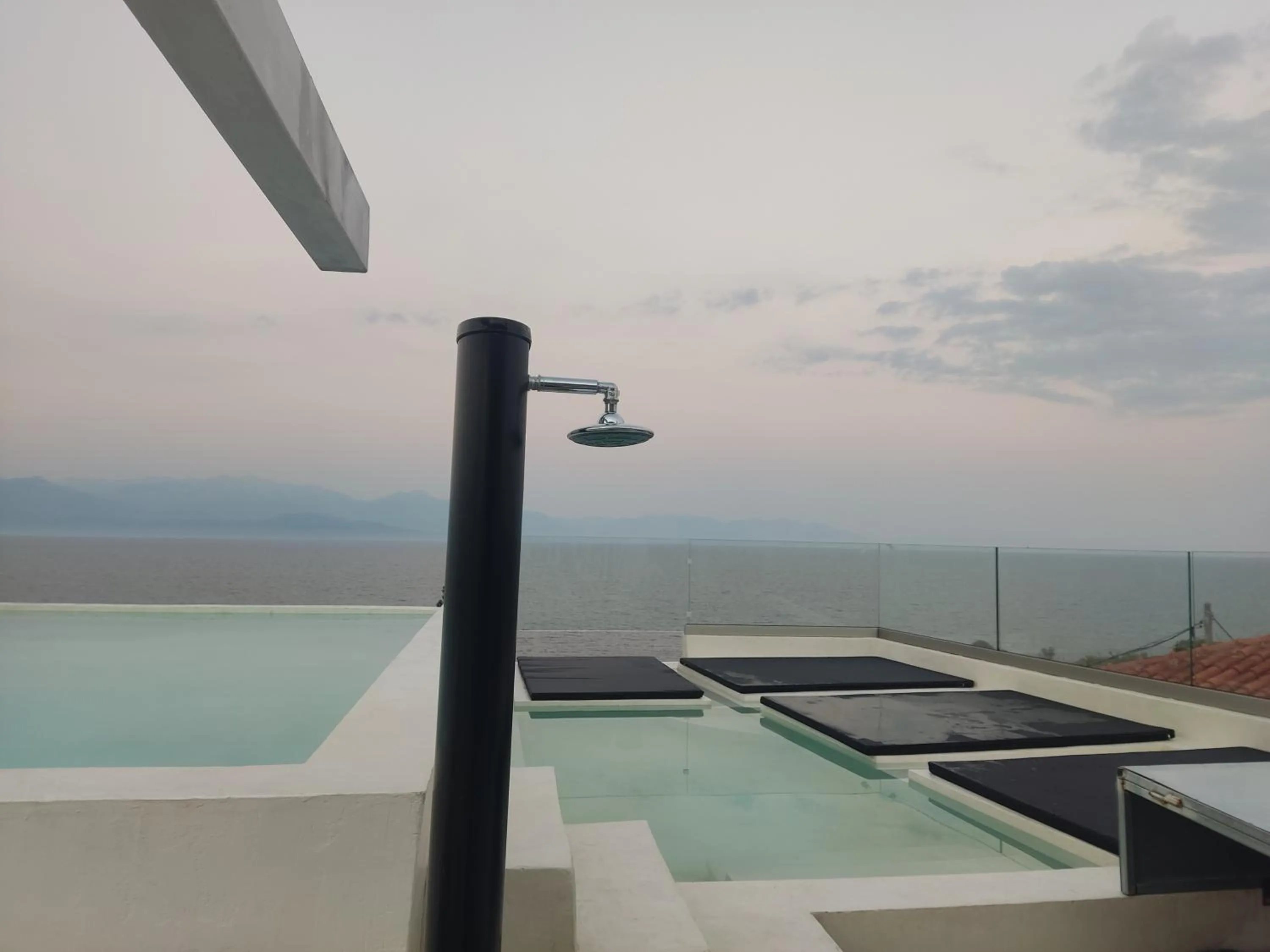 ThalaSEA Apartments