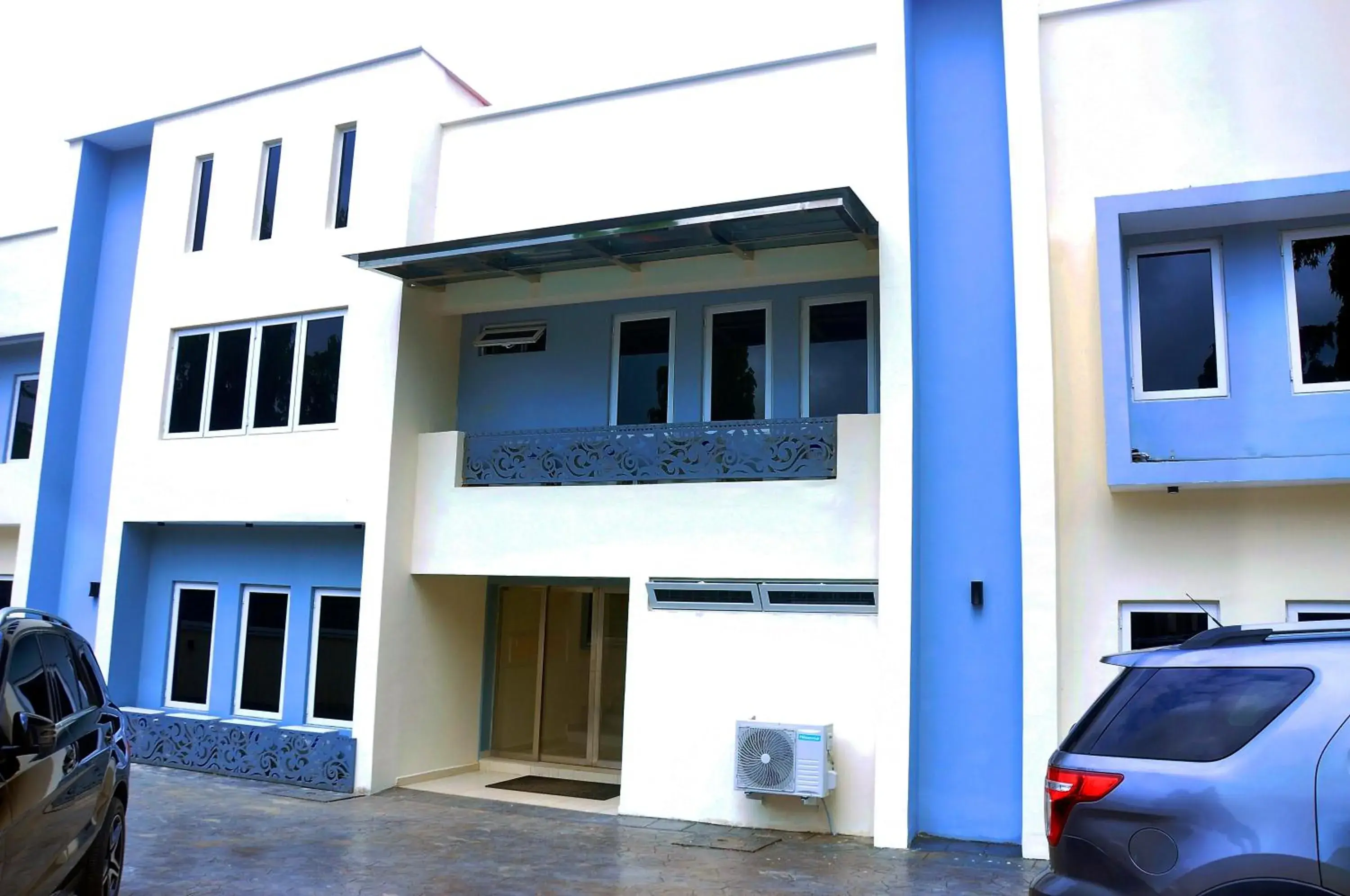 Property building in Lit Suites Property building in Lit Suites