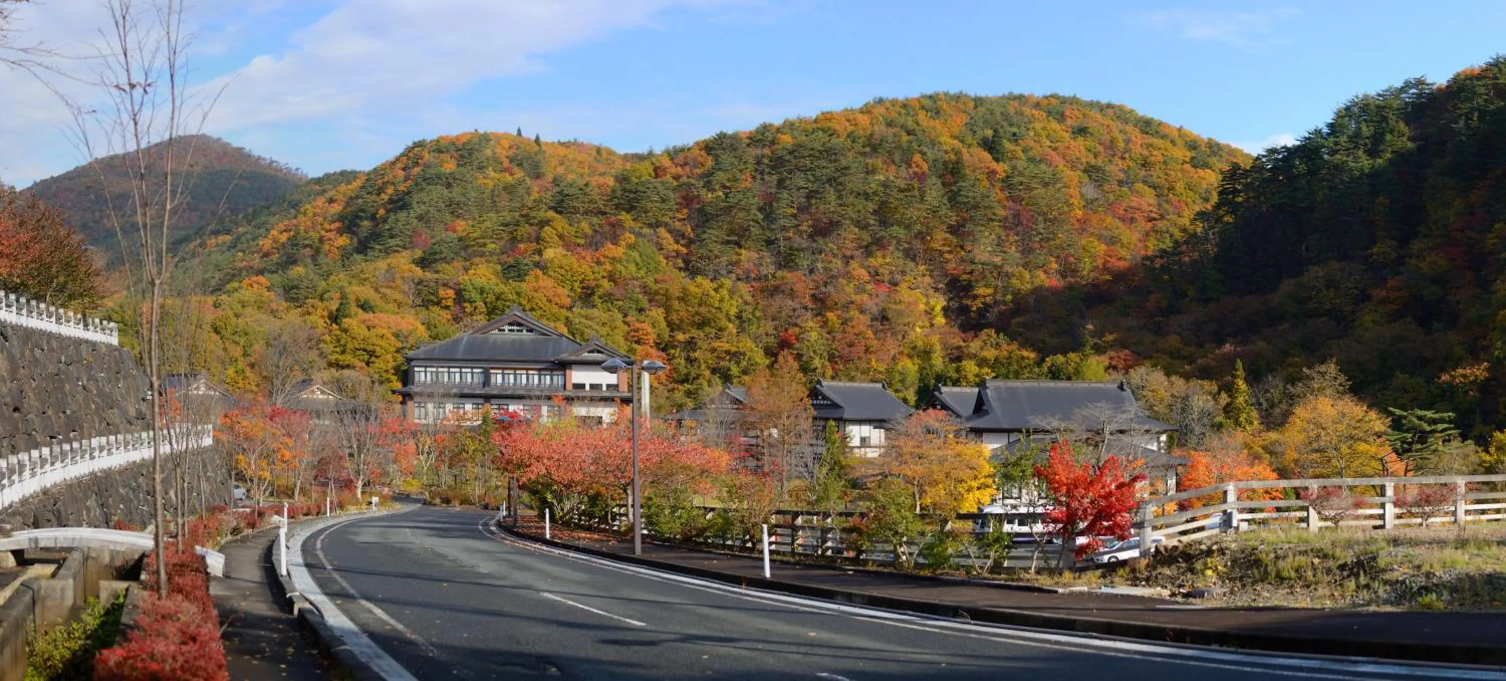Property building in Yukaen
