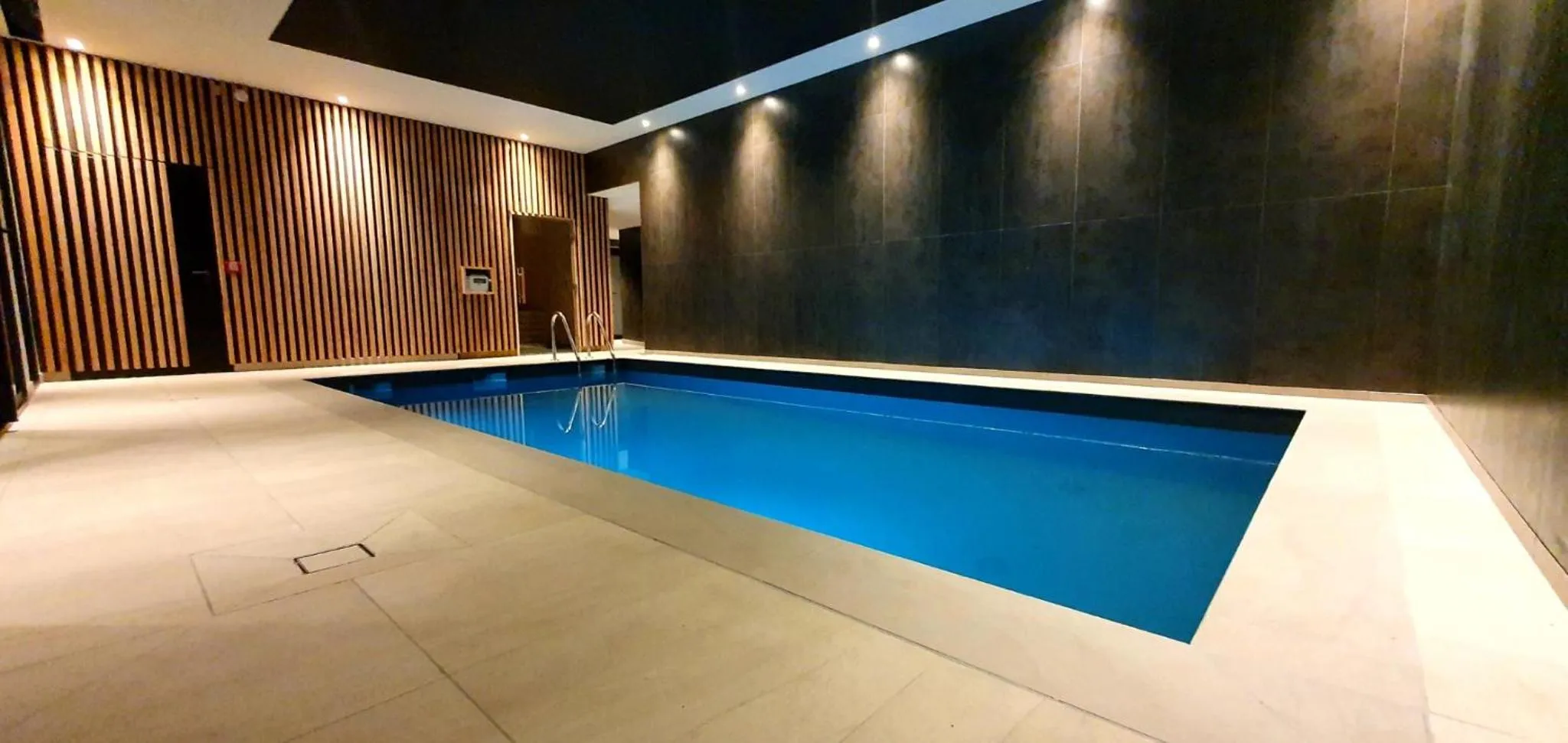 Swimming pool in Best Western Armor Park Dinan et Spa
