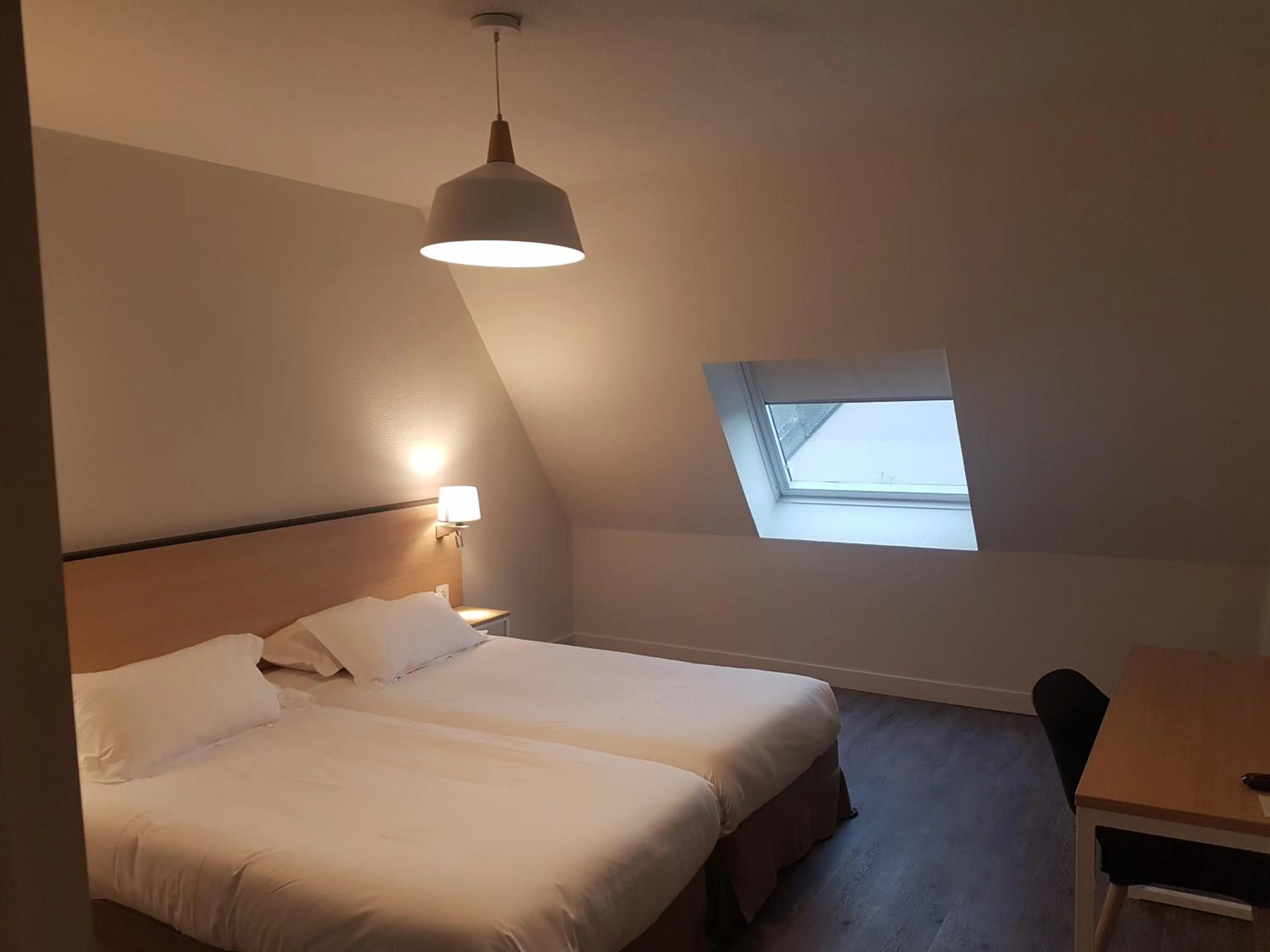 Bed in Best Western Armor Park Dinan et Spa