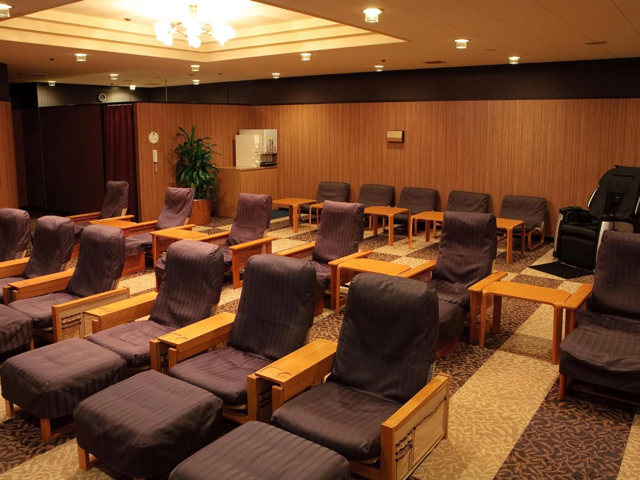 Swimming pool in The Crown Palais New Hankyu Kochi