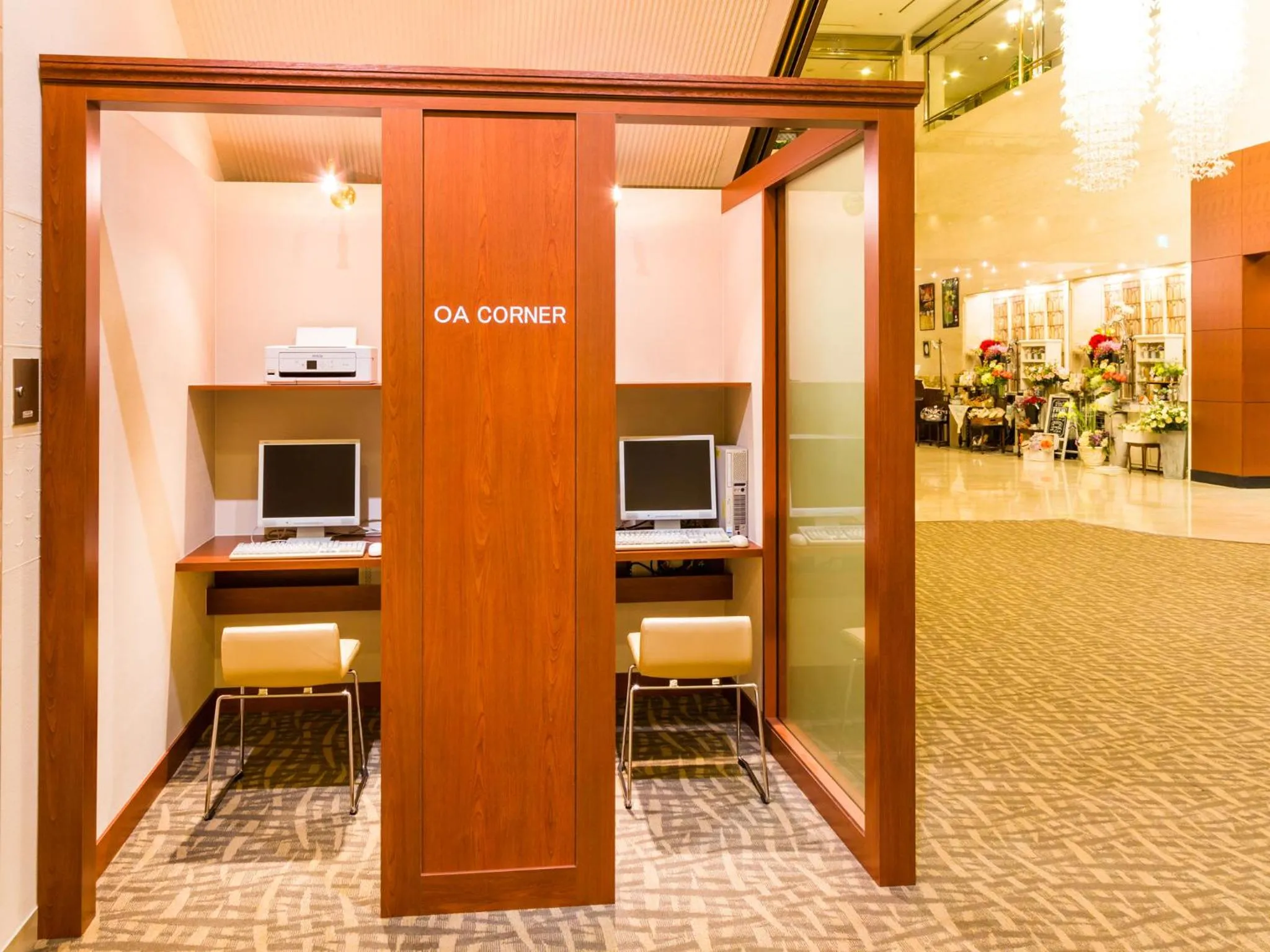 Business facilities in The Crown Palais New Hankyu Kochi