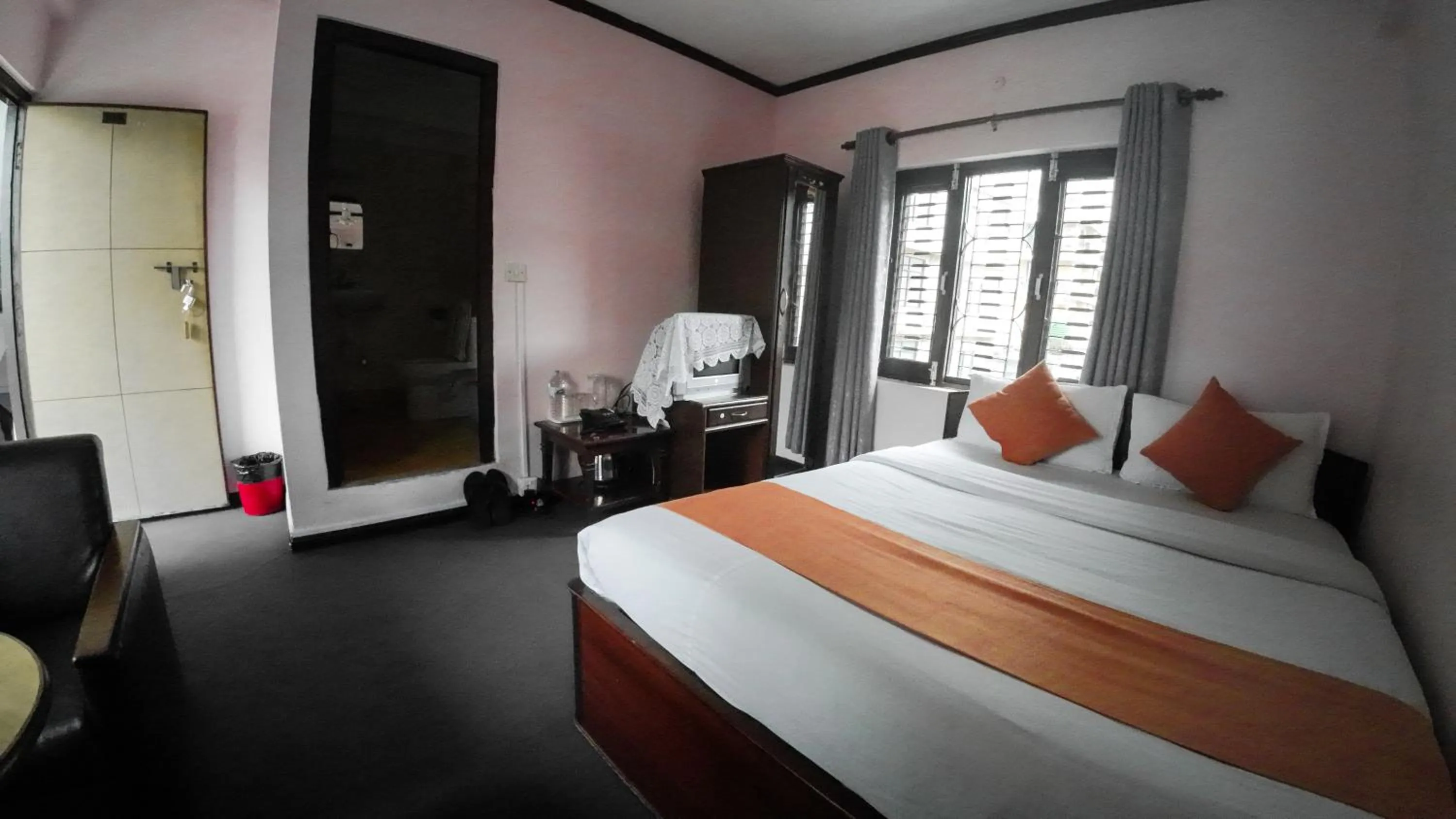 Bed in Hotel Travel Inn