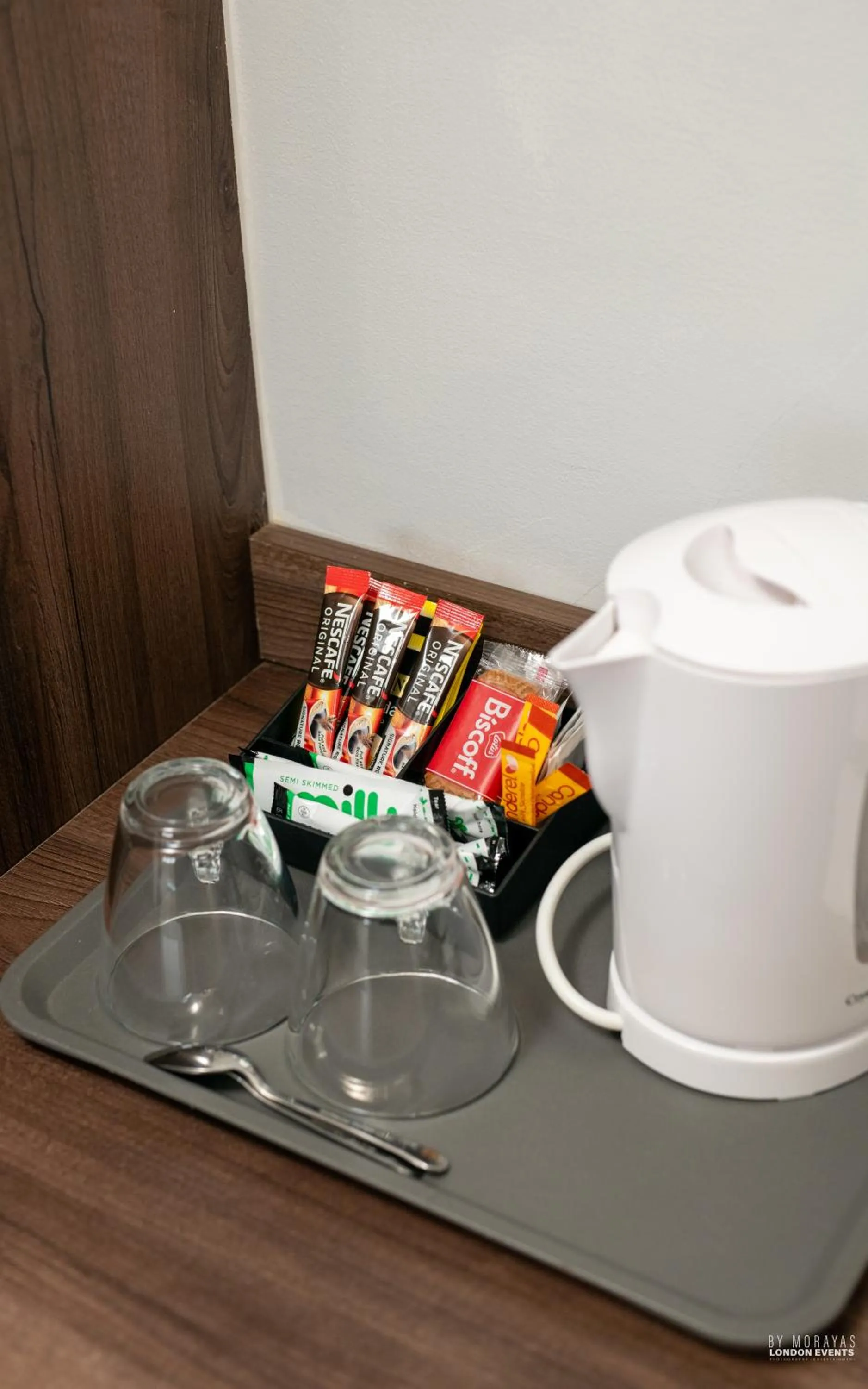 Coffee/tea facilities in The Watling Inn