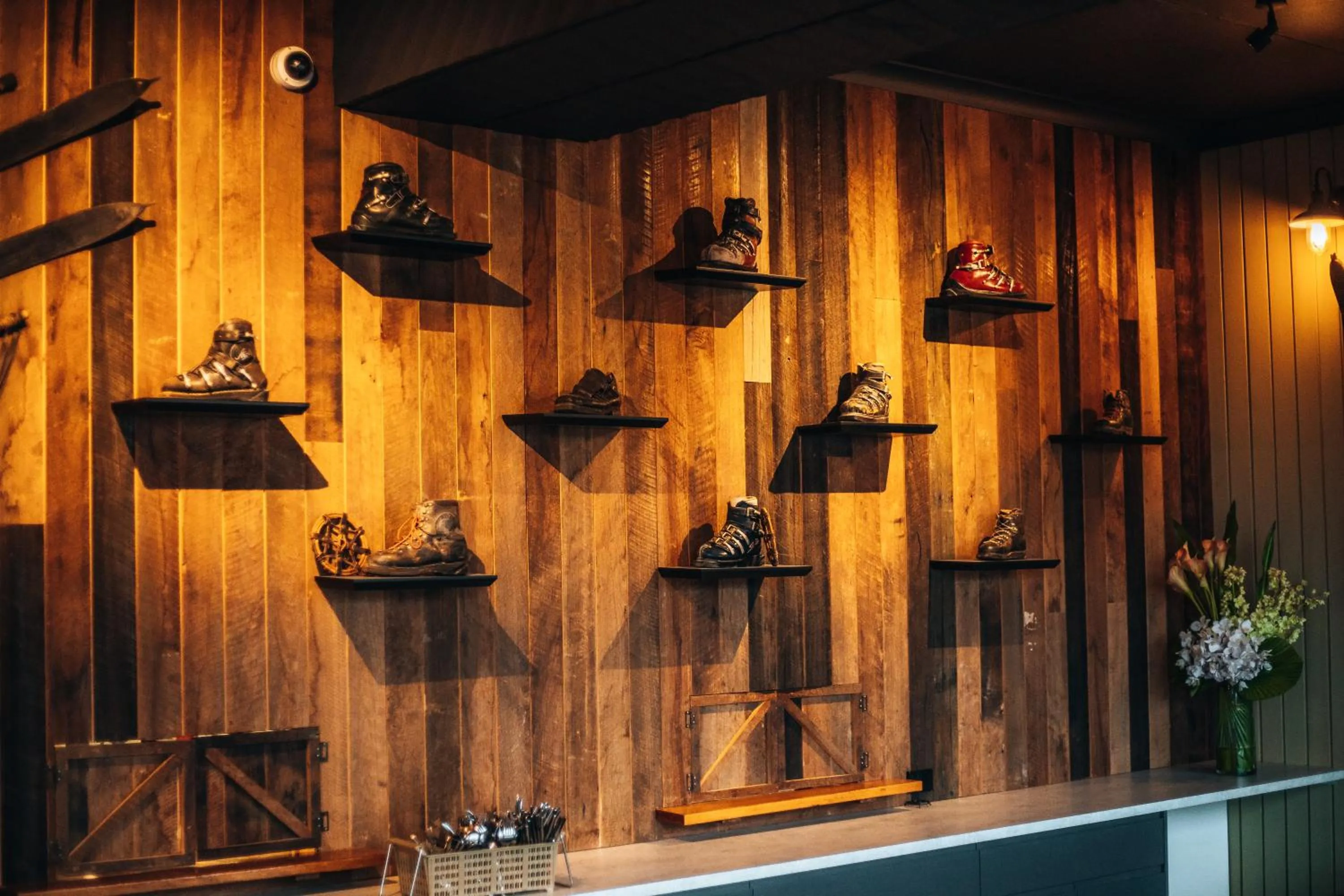 Restaurant/places to eat in Falls Creek Hotel