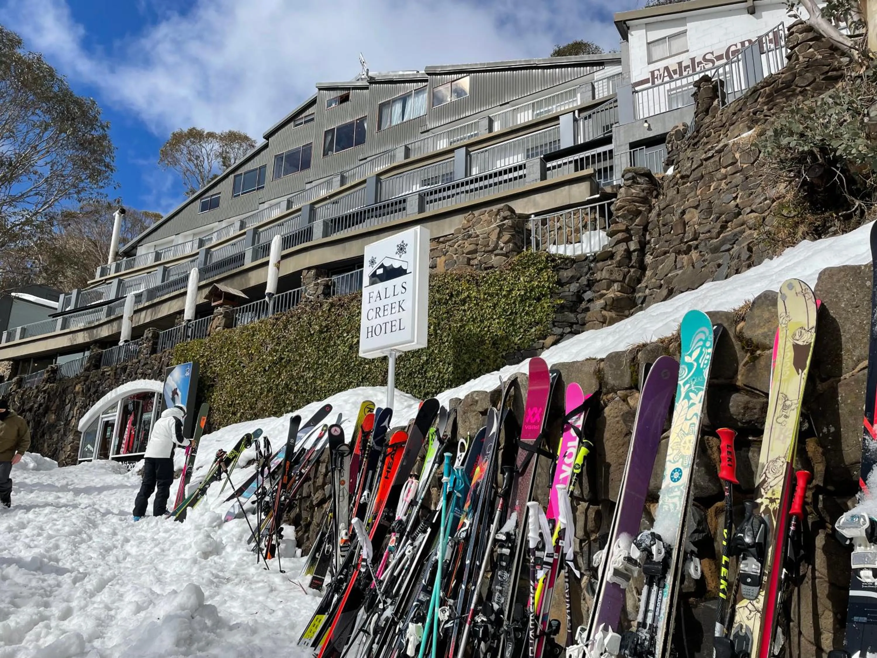 Facade/entrance in Falls Creek Hotel