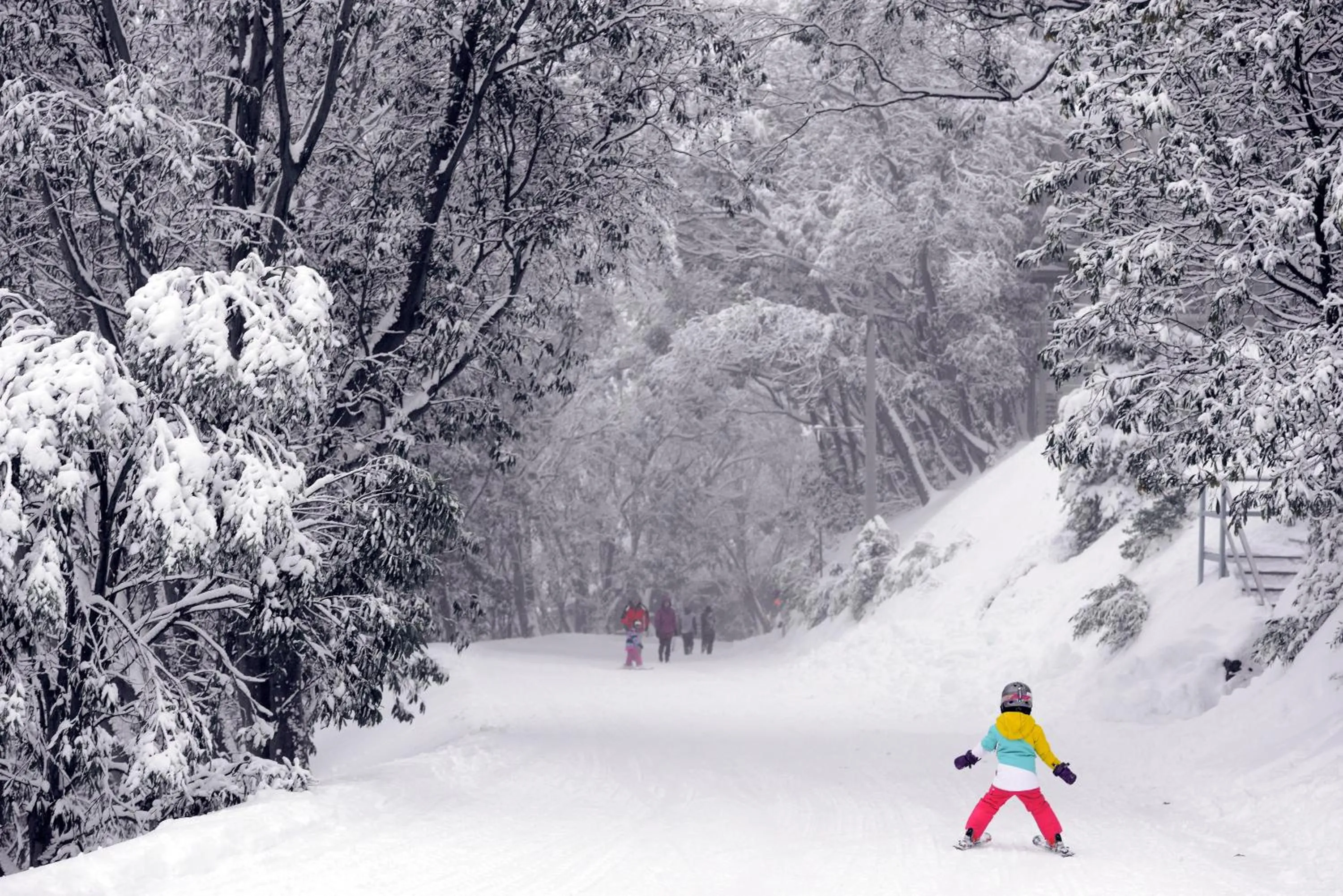 Skiing in Falls Creek Hotel